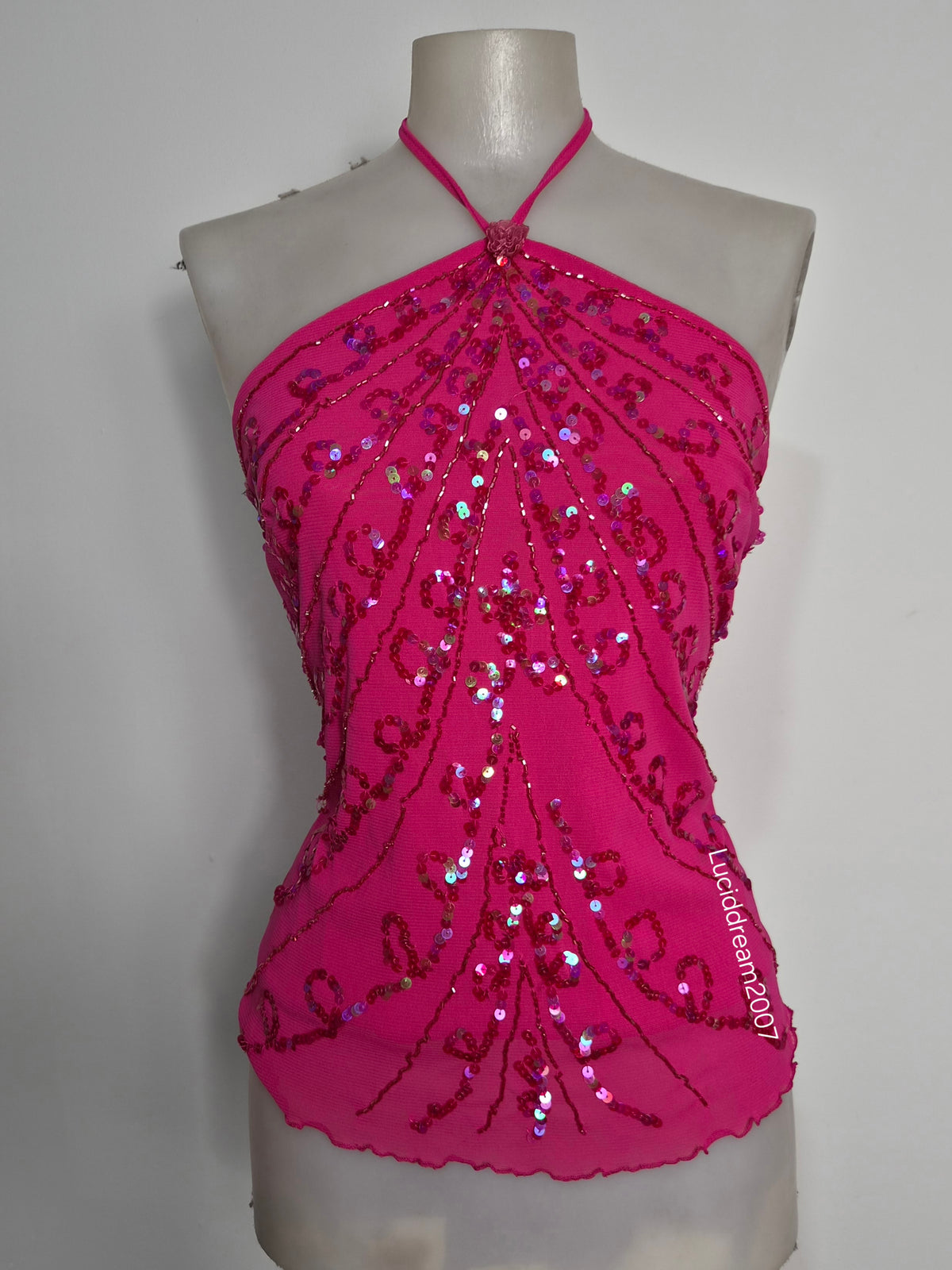 Haut en voile rose brodé