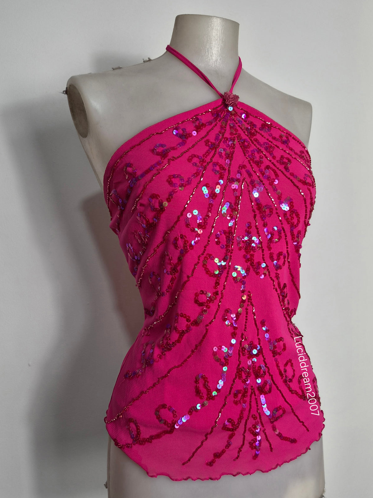 Haut en voile rose brodé