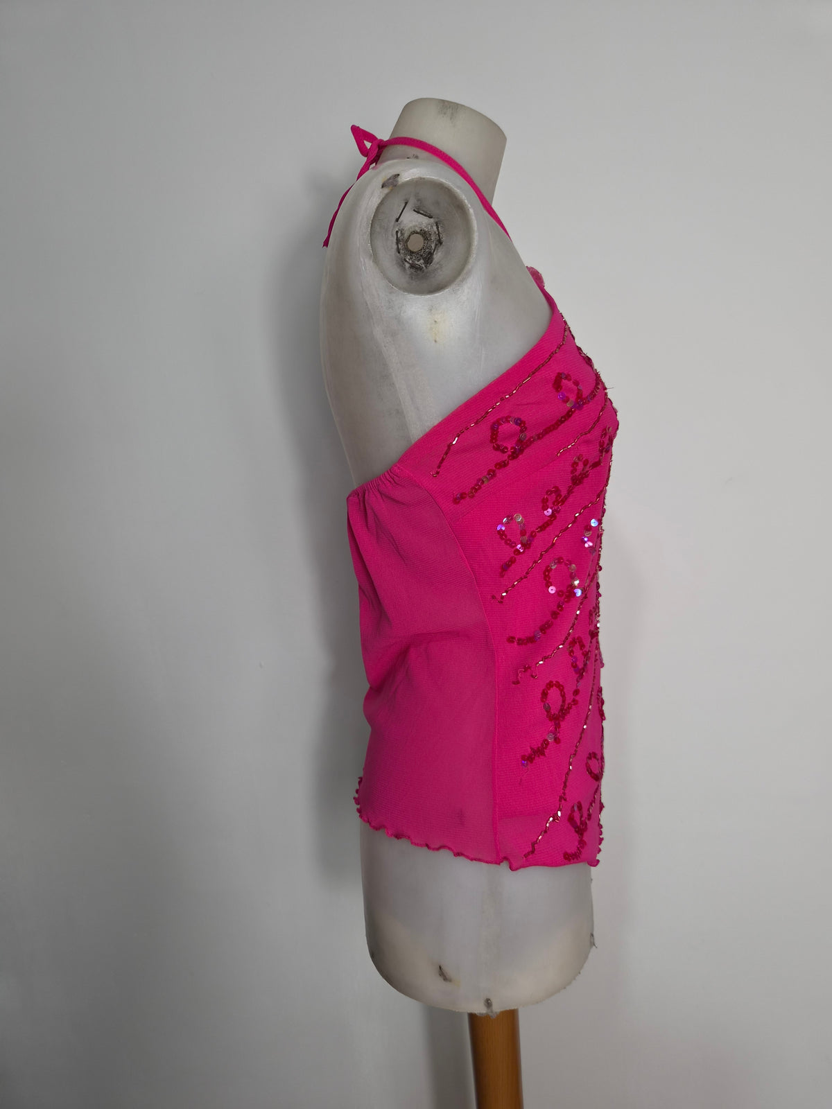 Haut en voile rose brodé