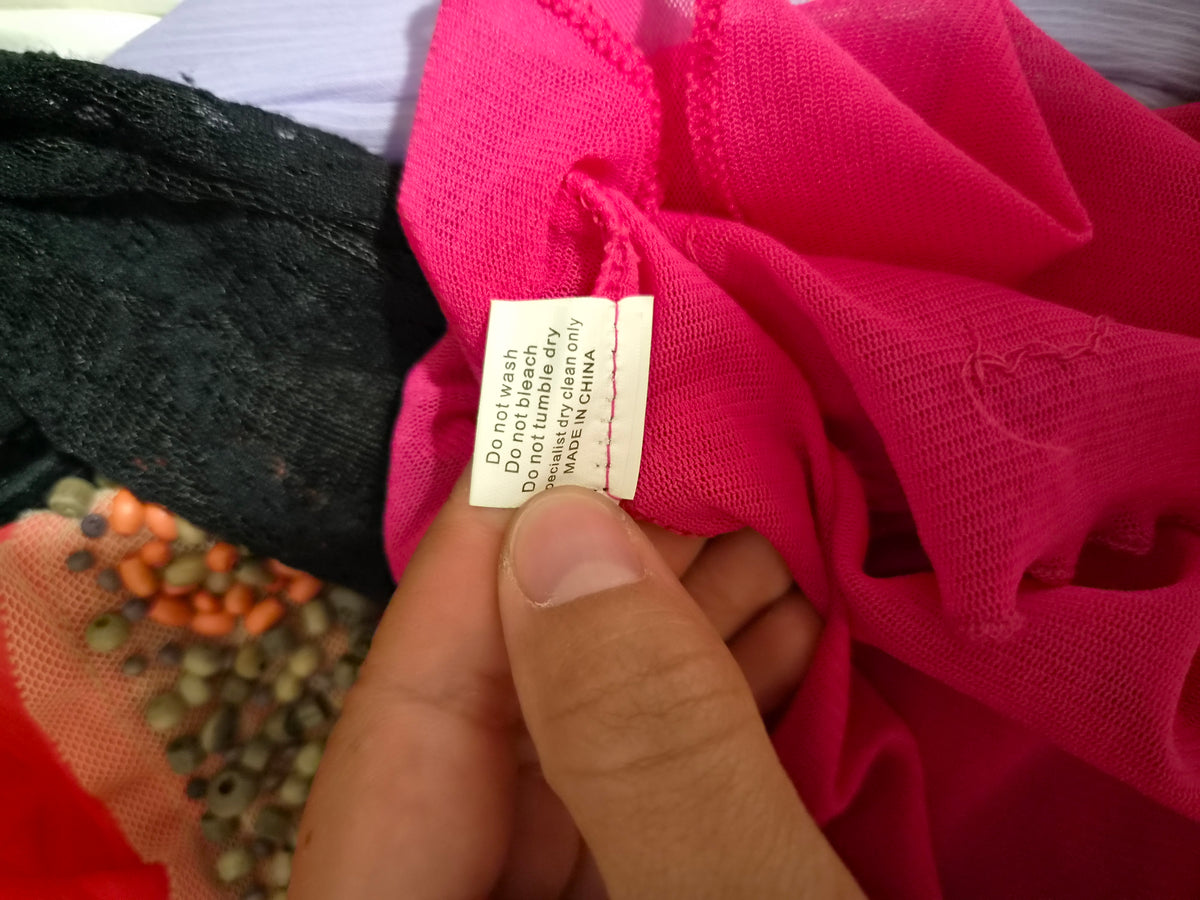 Haut en voile rose brodé