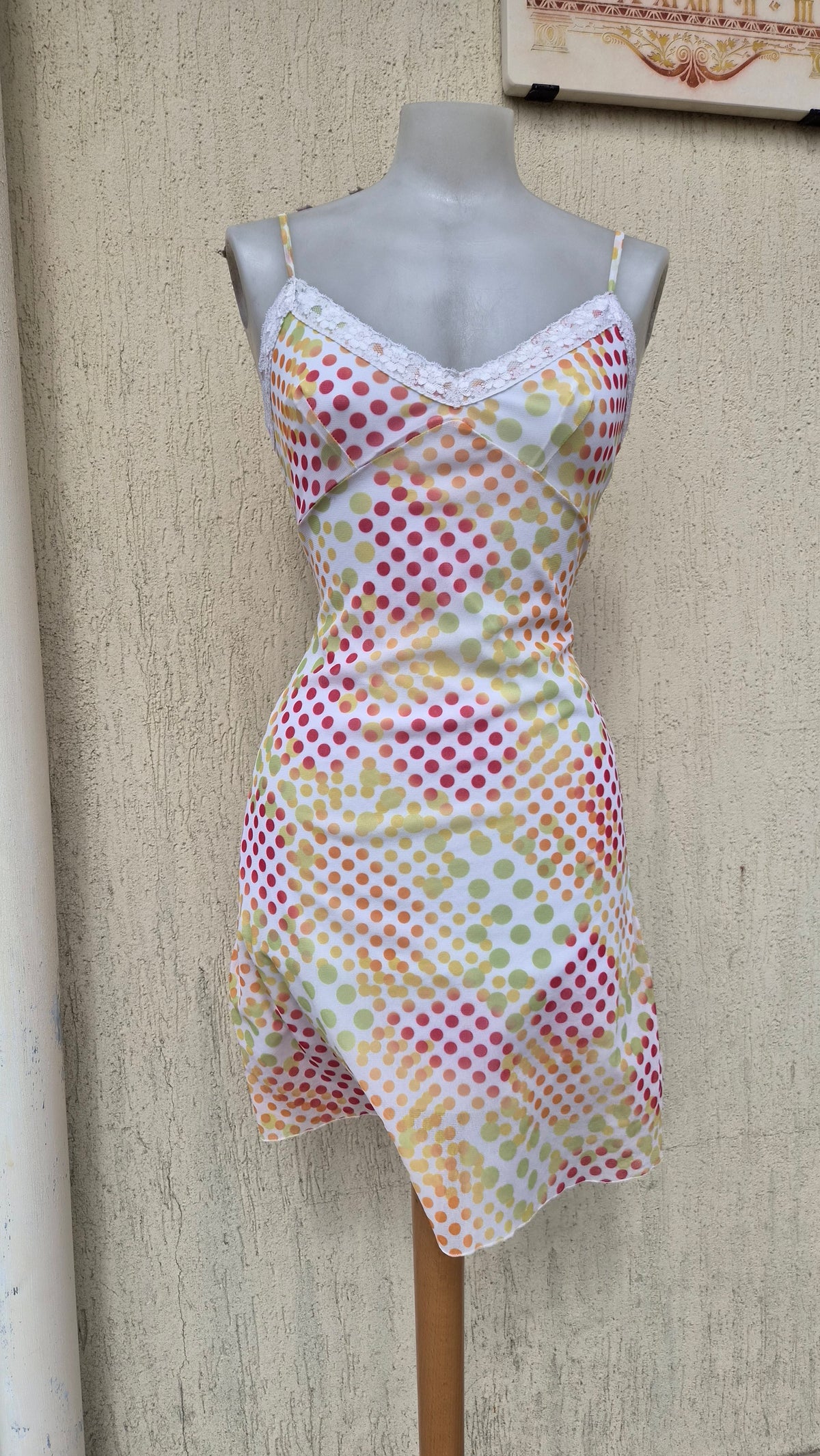 Robe en voile à pois