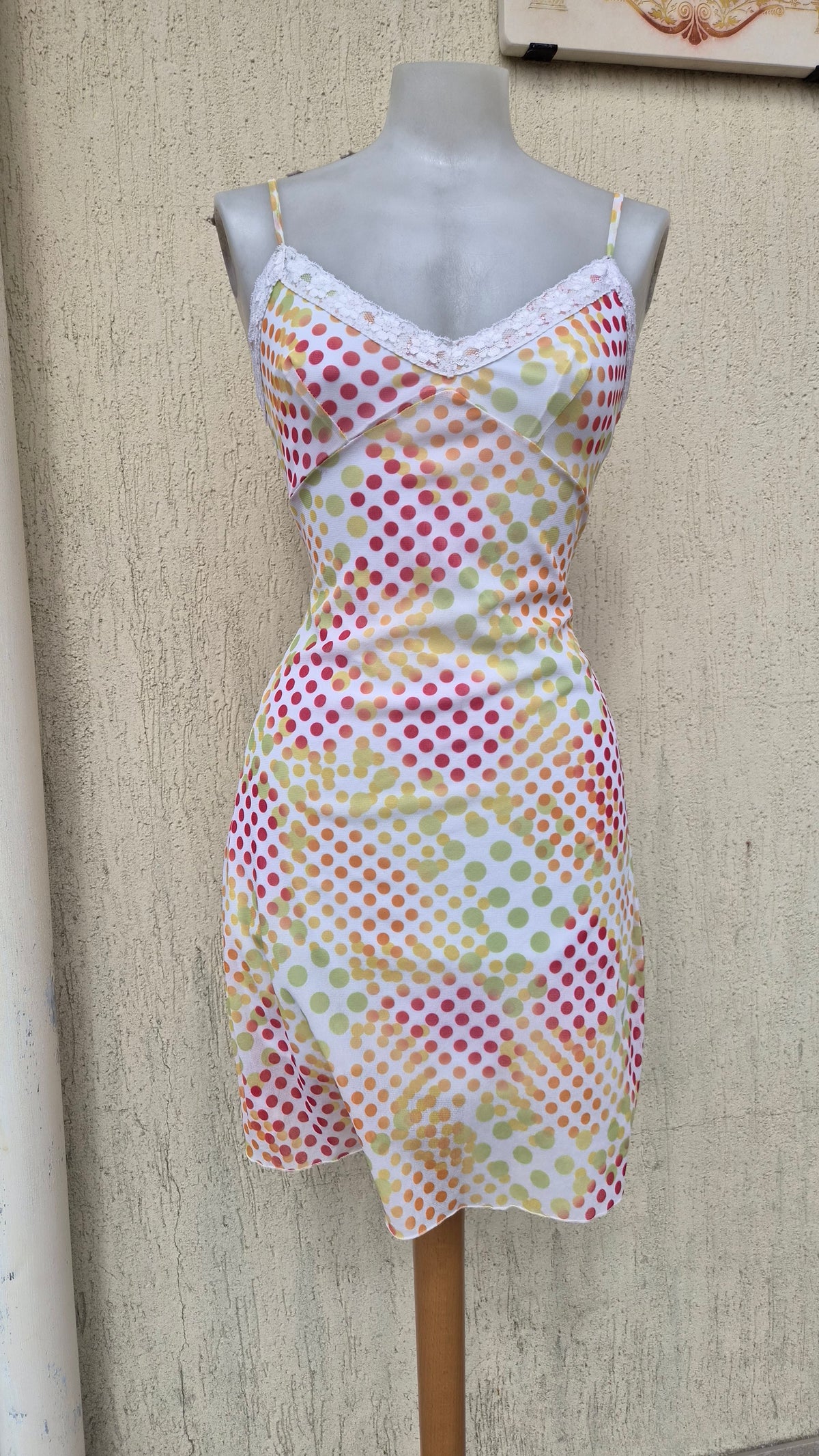 Robe en voile à pois