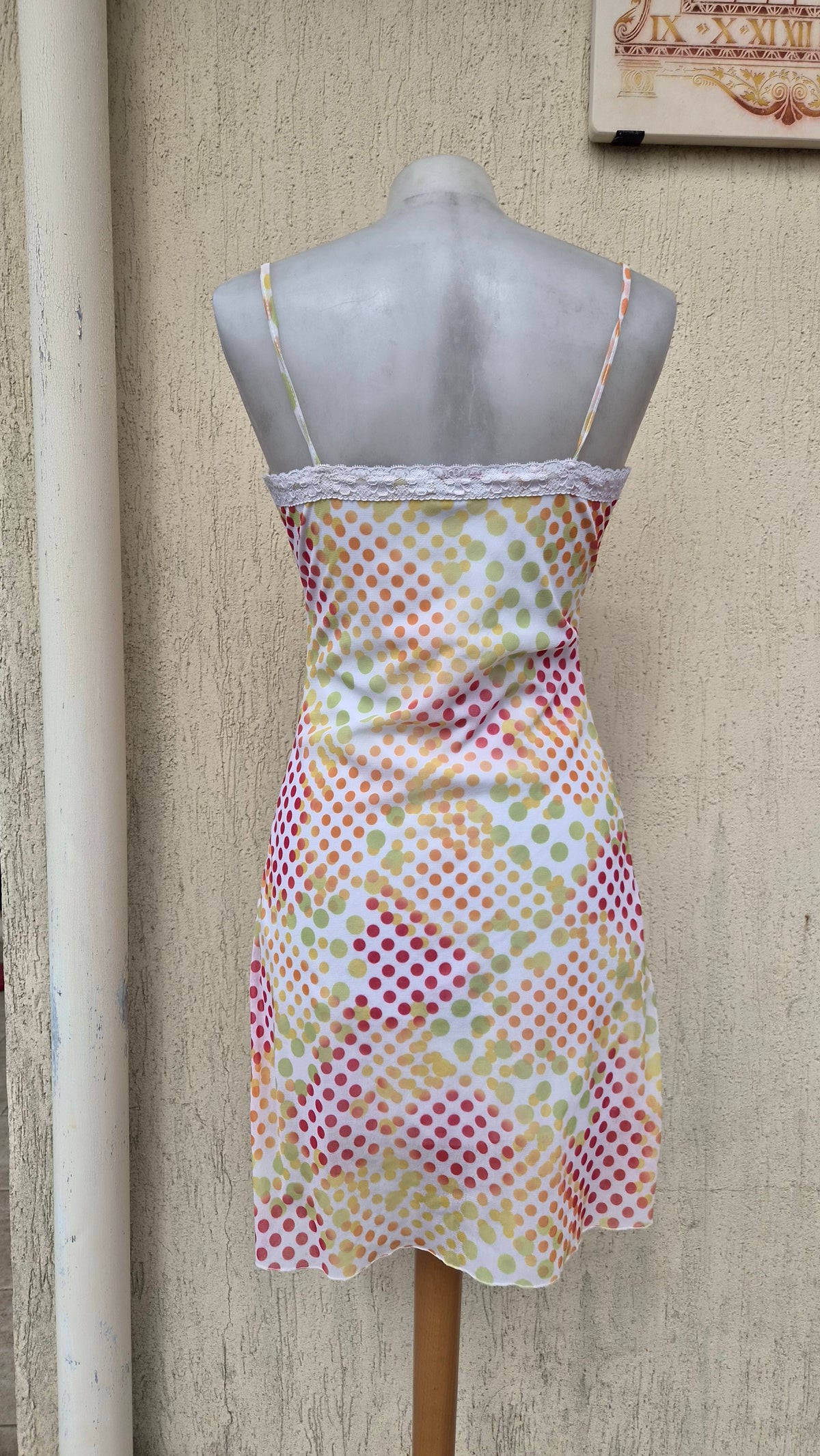Robe en voile à pois
