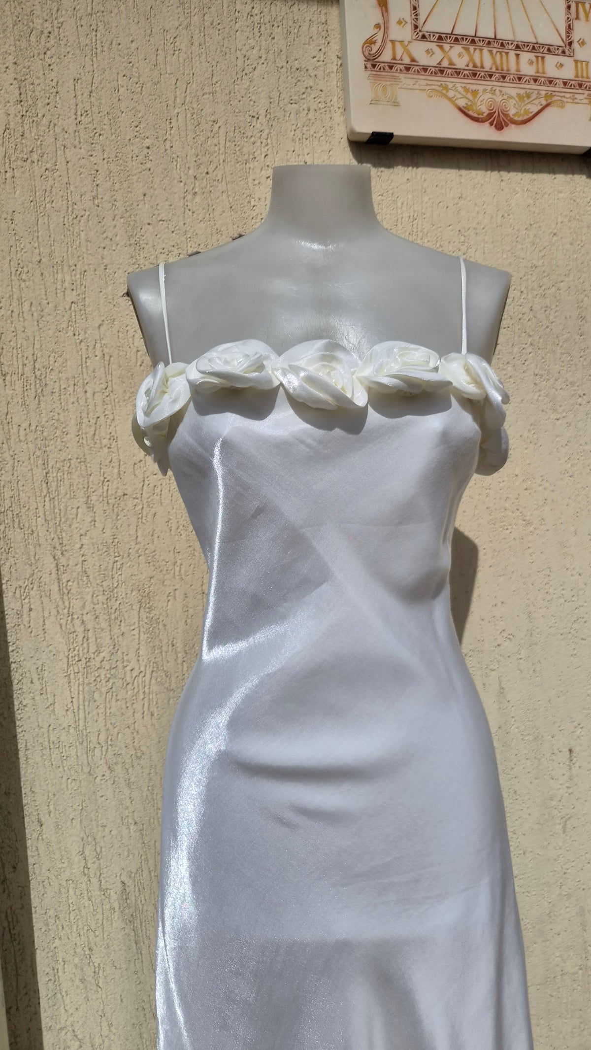 Robe satinée blanche