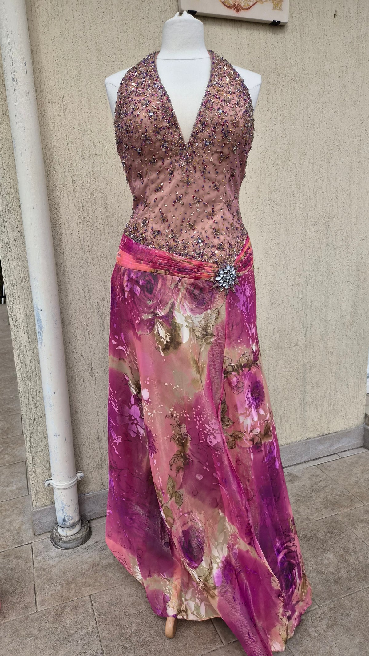 Maxi robe dos nu brodée