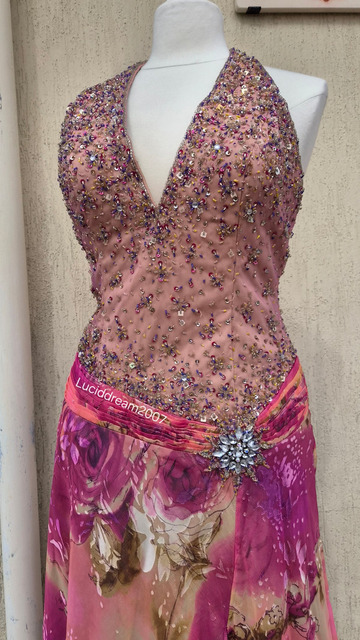 Maxi robe dos nu brodée