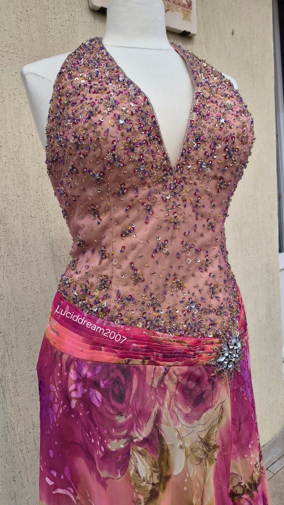 Maxi robe dos nu brodée