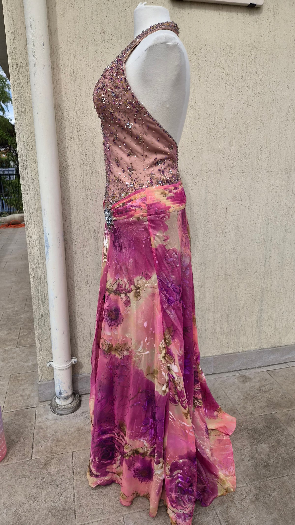 Maxi robe dos nu brodée