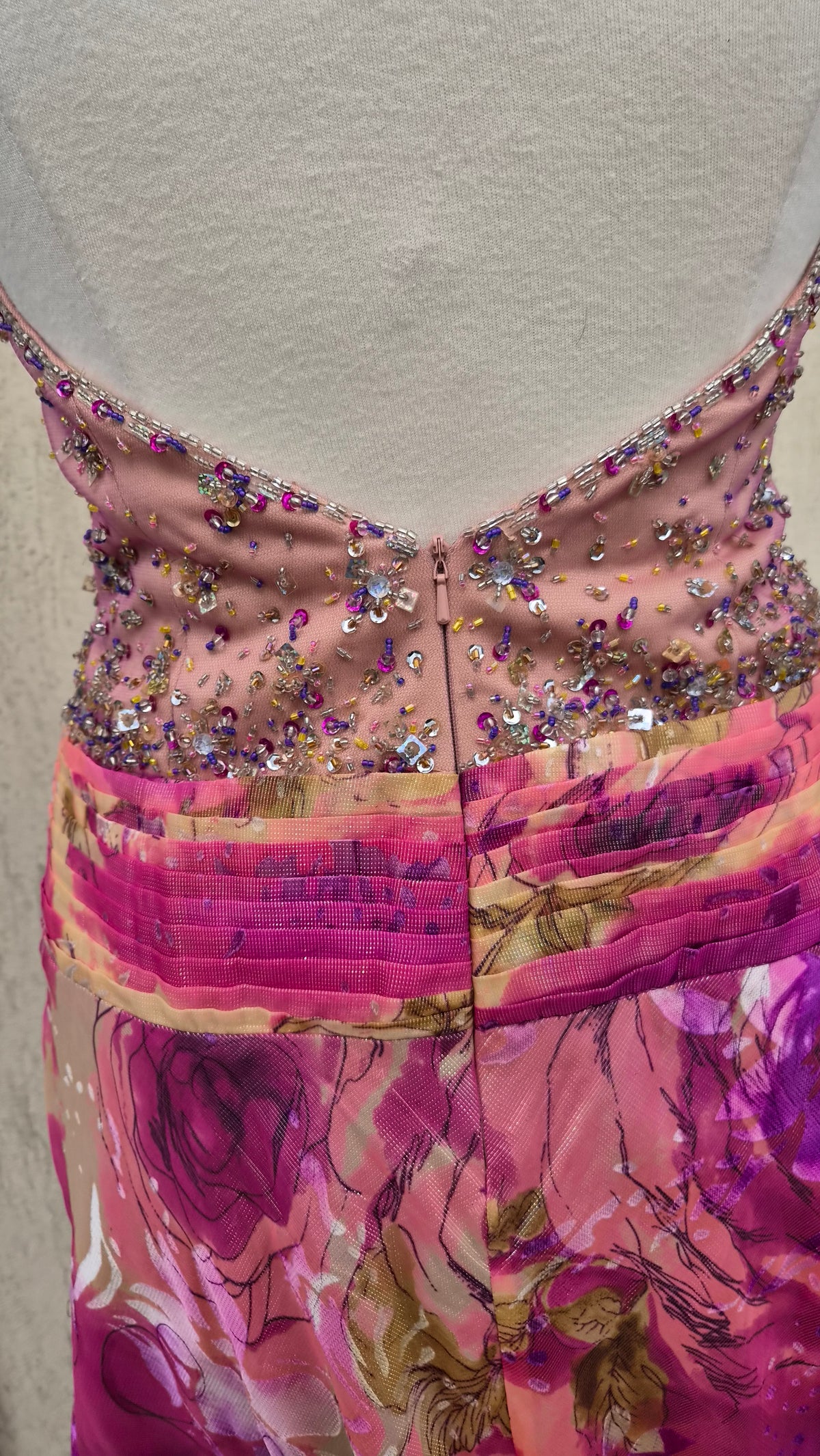 Maxi robe dos nu brodée
