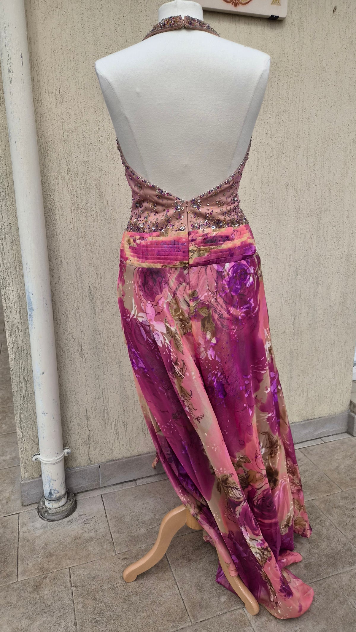 Maxi robe dos nu brodée