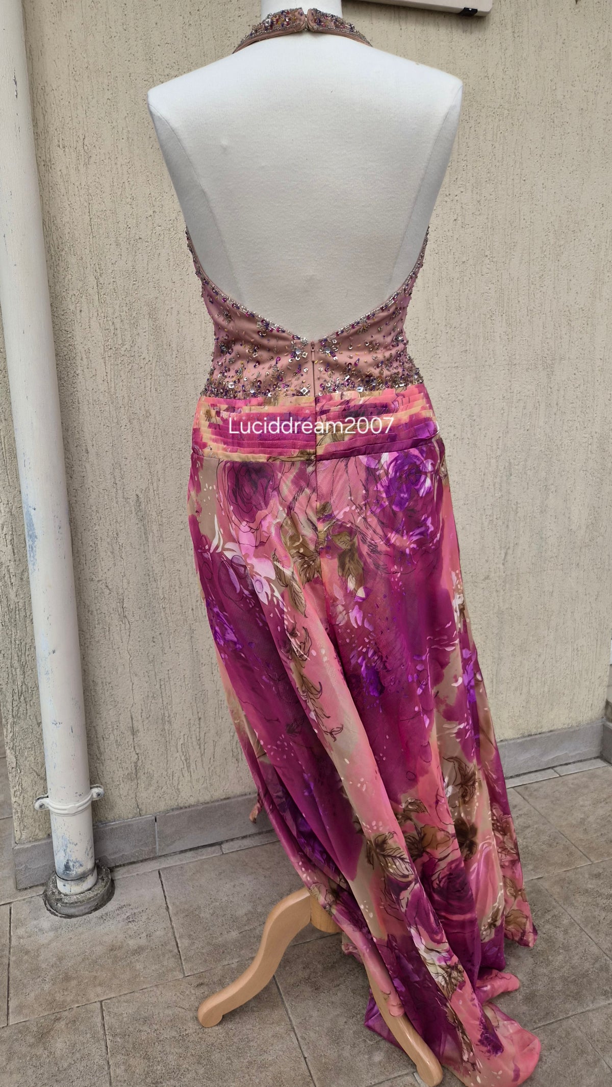 Maxi robe dos nu brodée