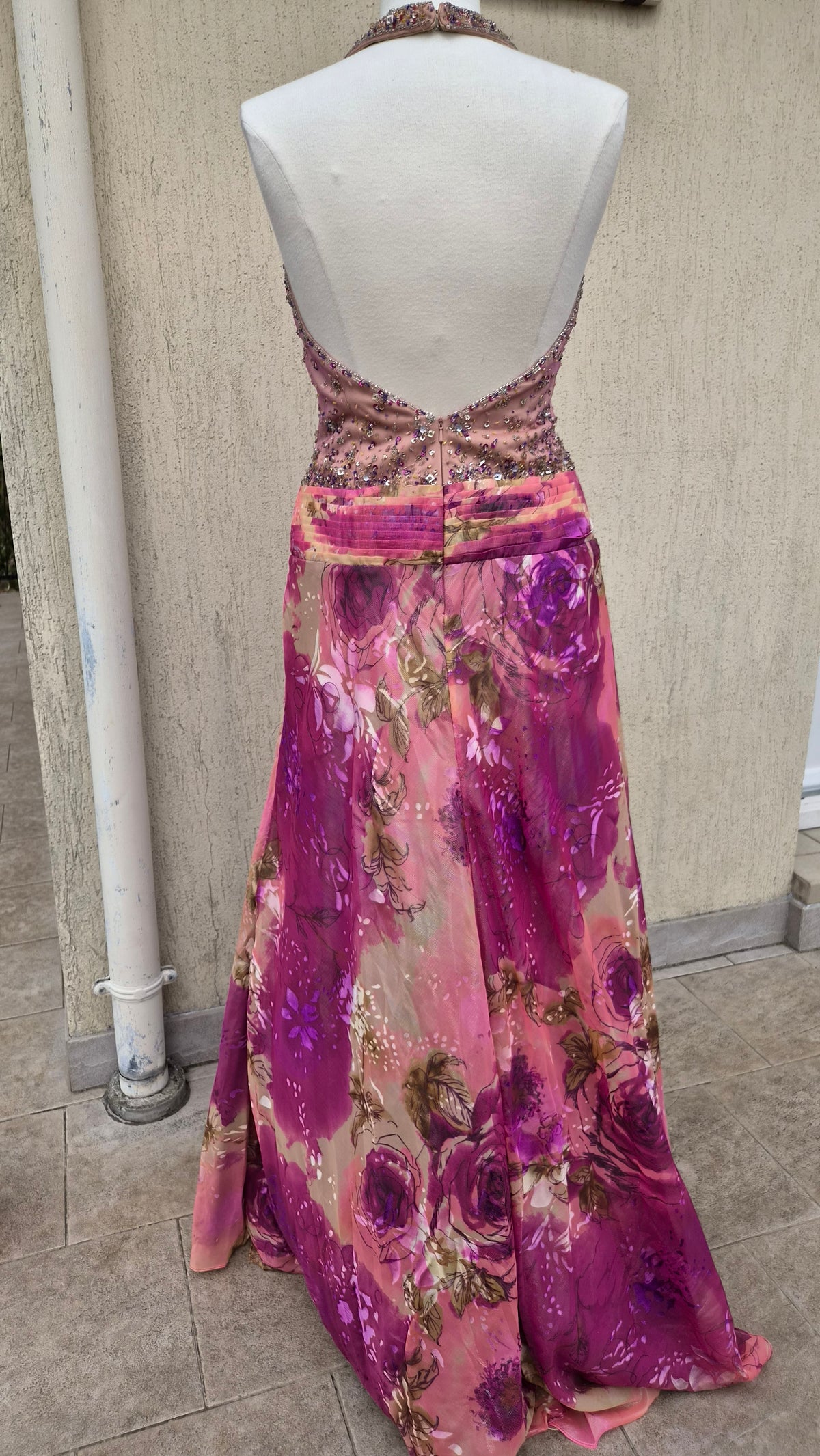 Maxi robe dos nu brodée