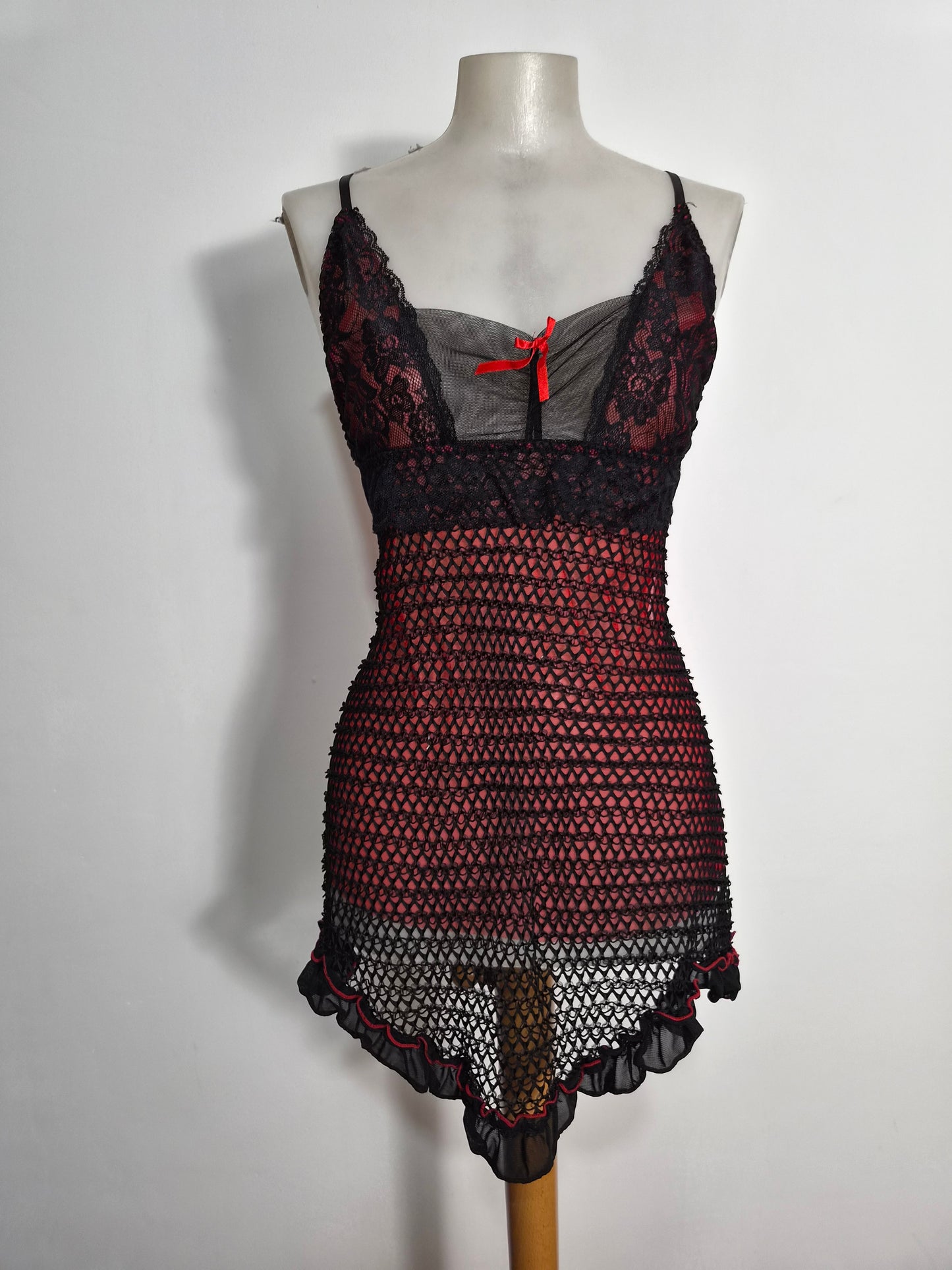 Haut nuisette rouge et noir