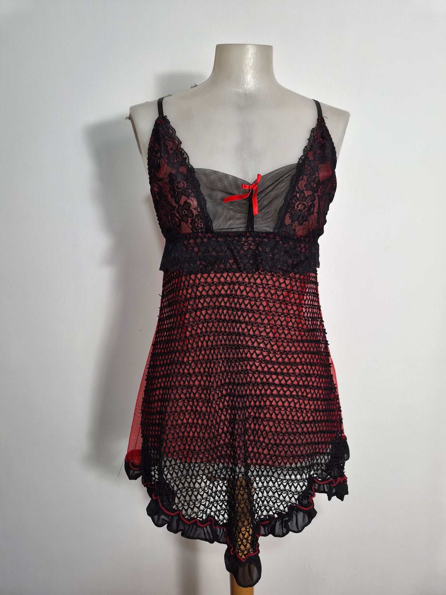 Haut nuisette rouge et noir