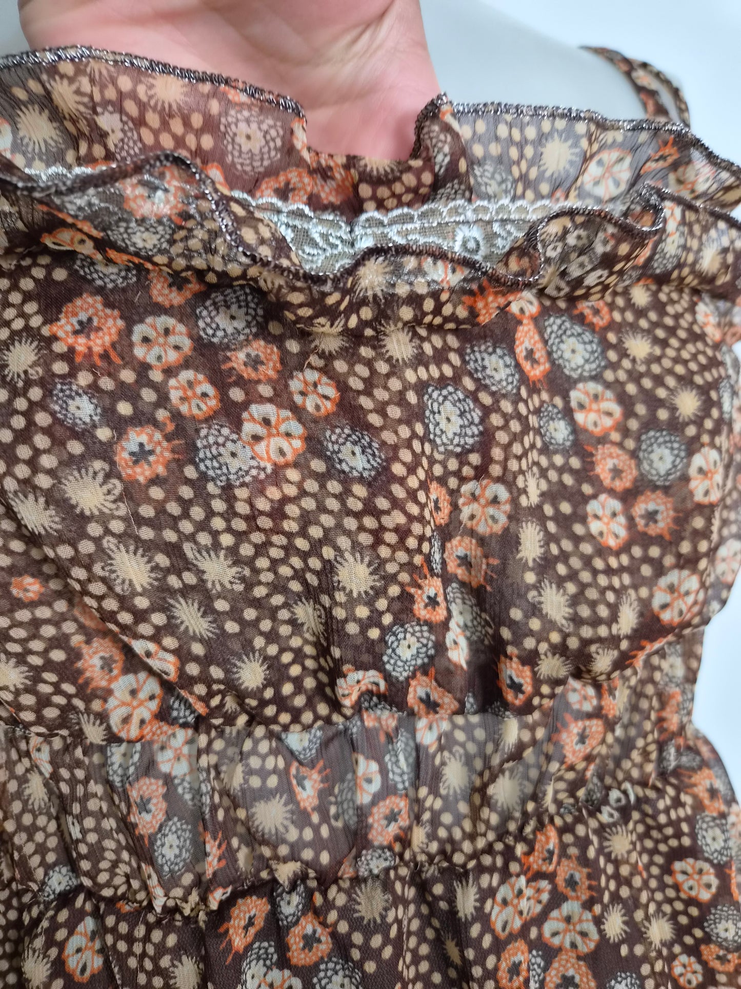 Haut en voile fleuri marron