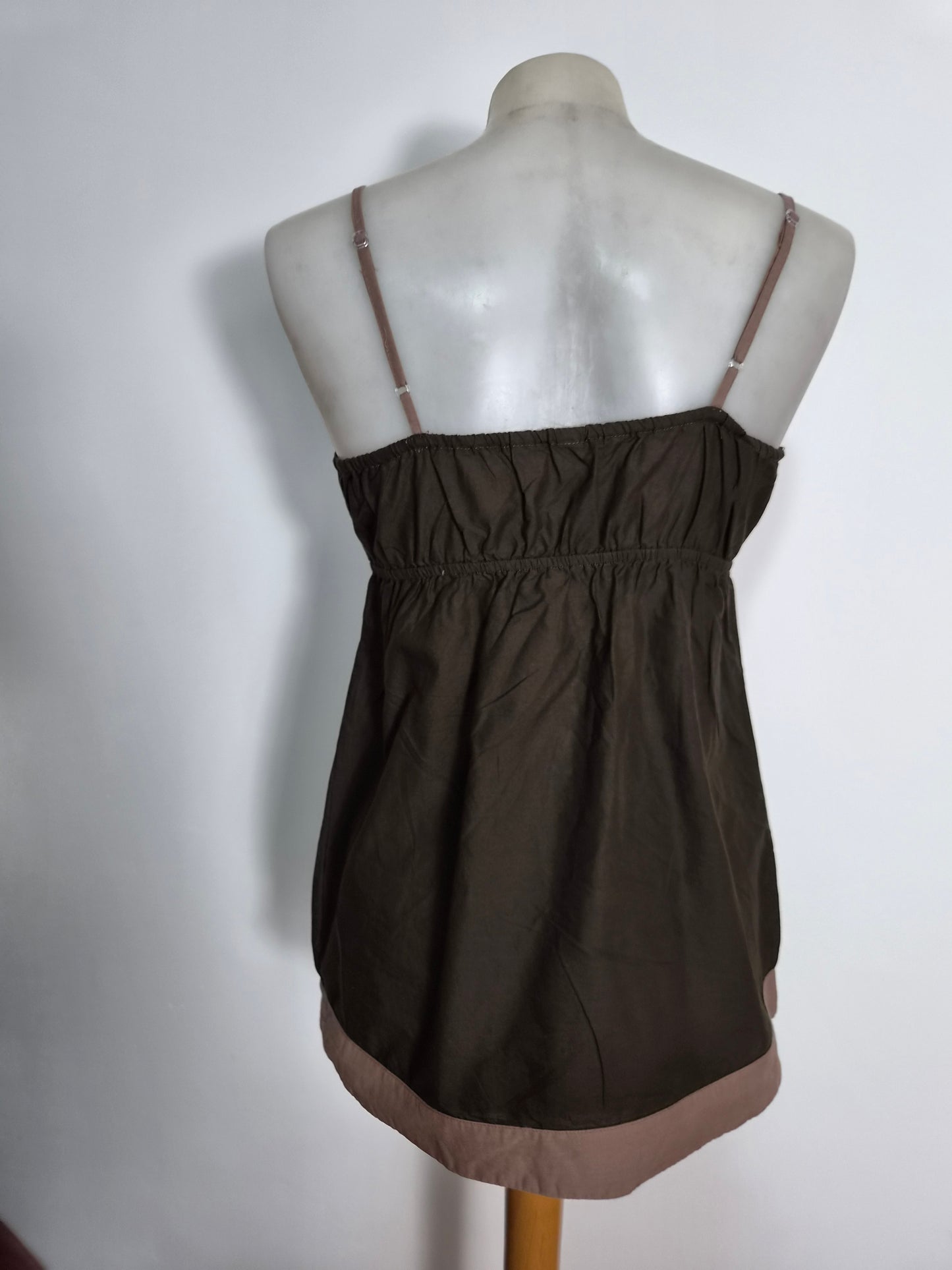Haut marron et rose