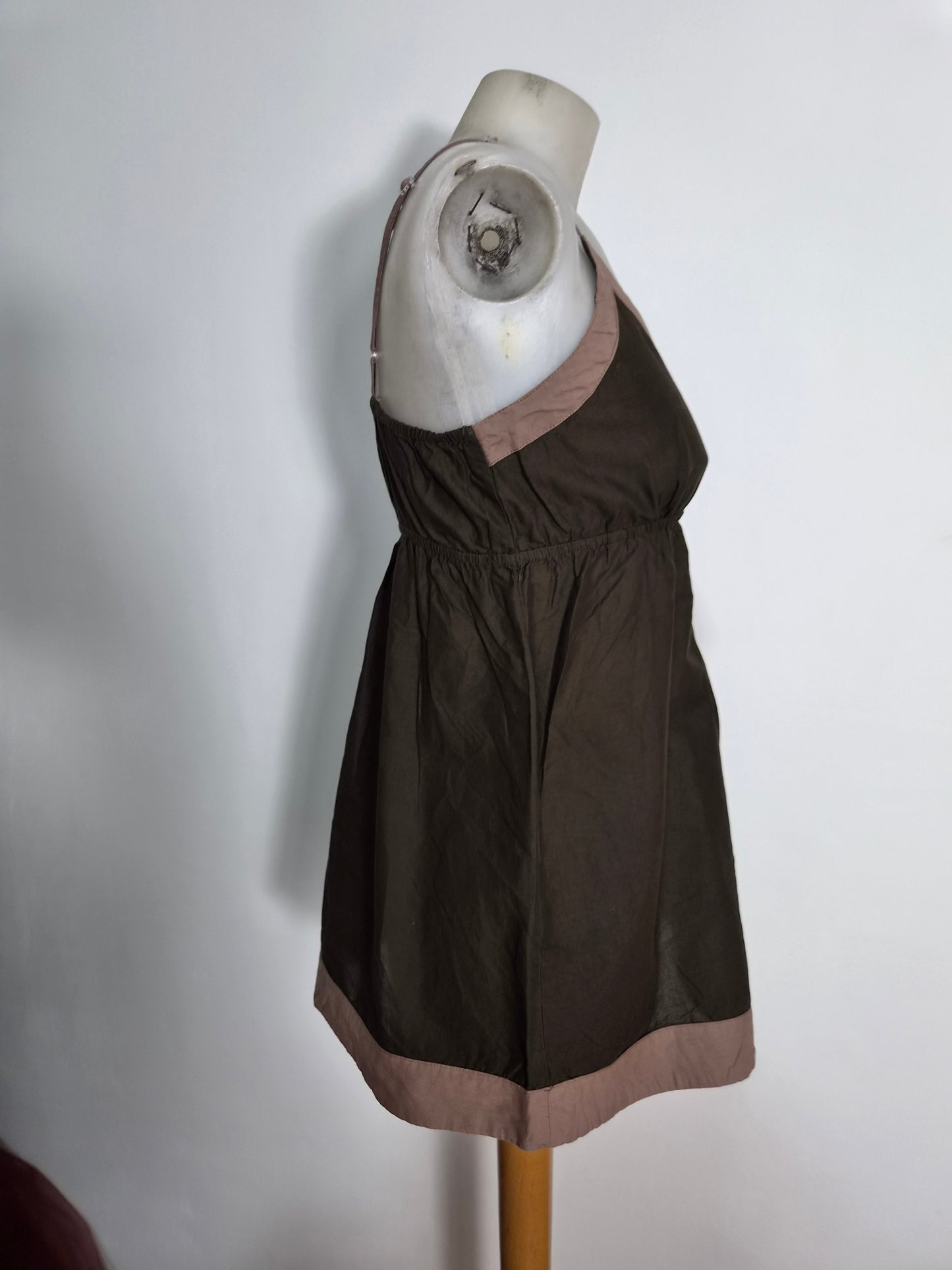 Haut marron et rose