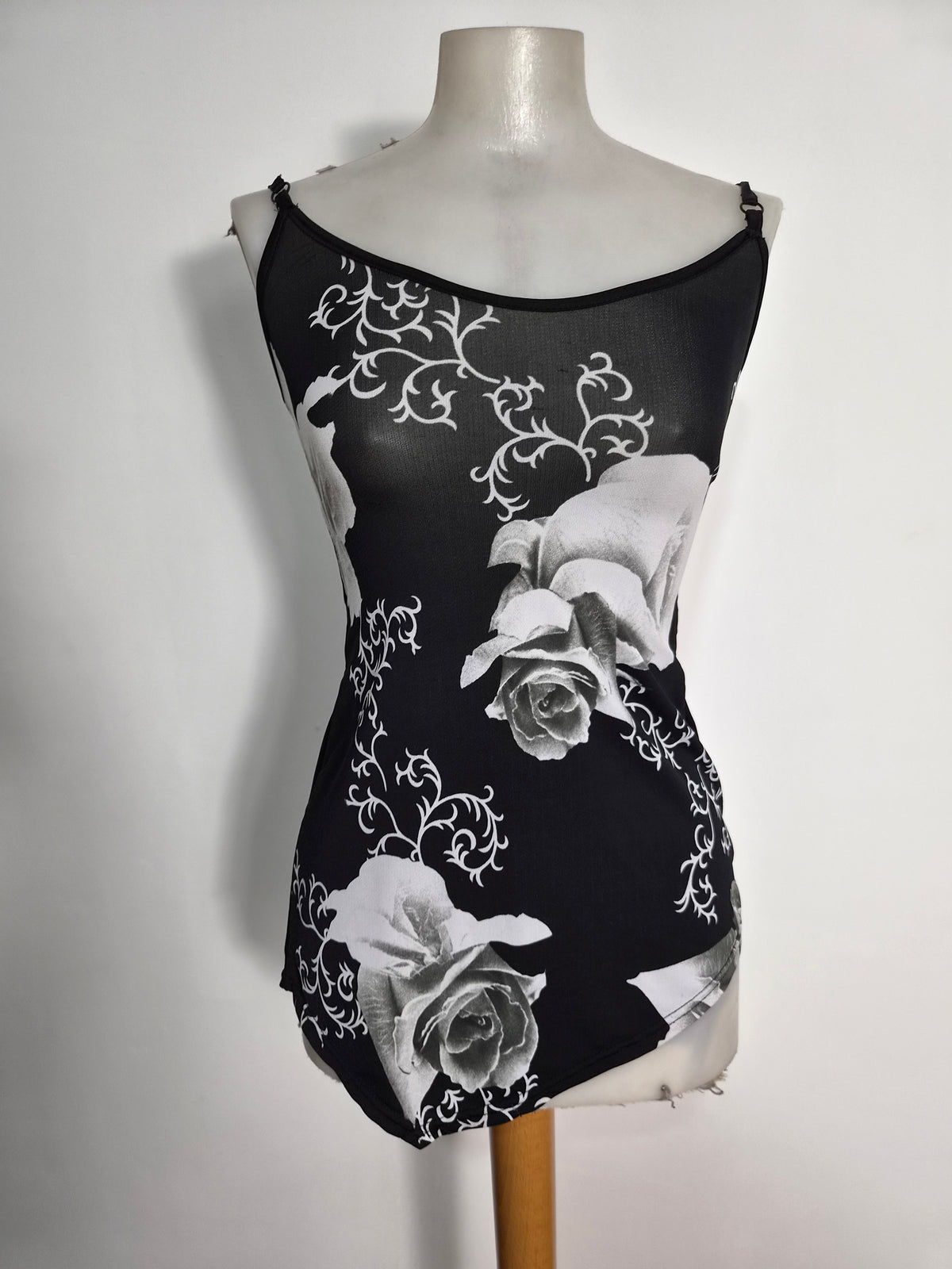 Haut asymétrique noir motif fleur