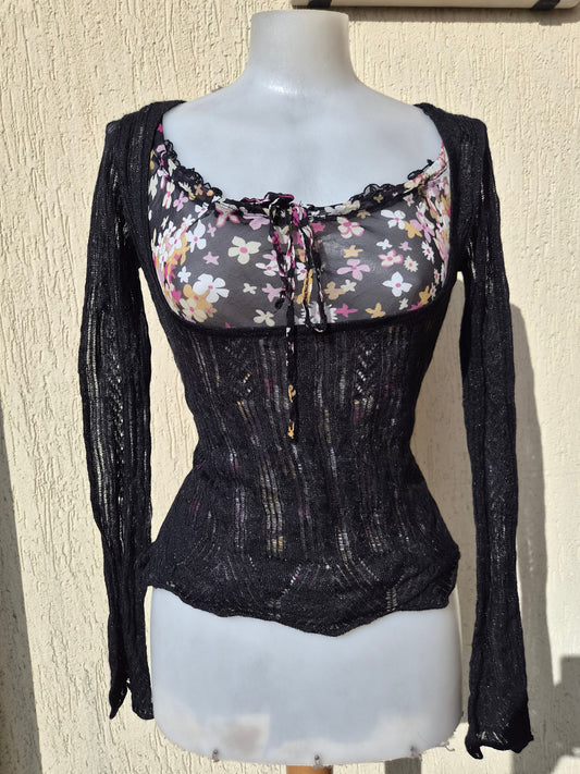 Haut en crochet détail floral