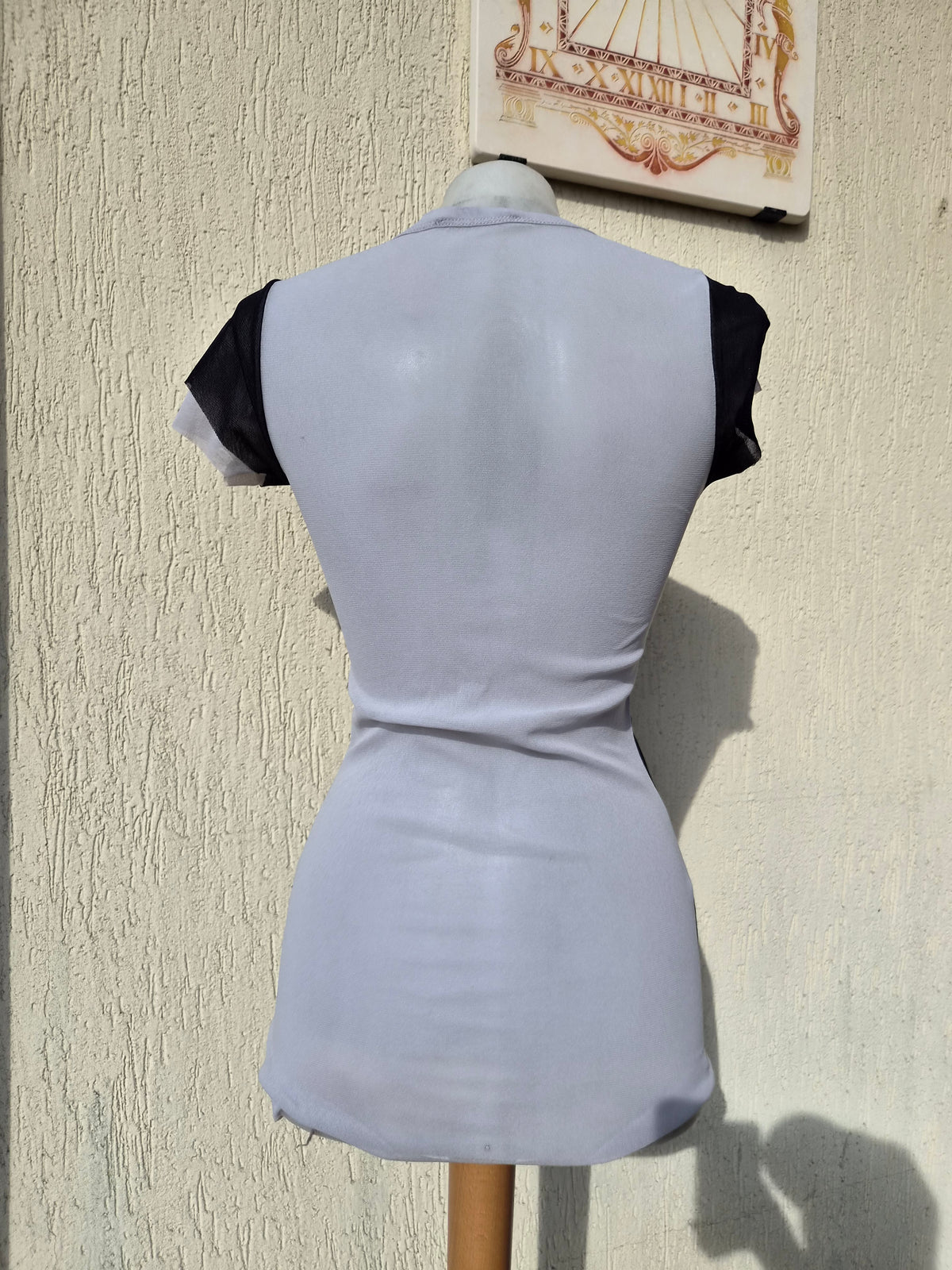 Haut en voile gris
