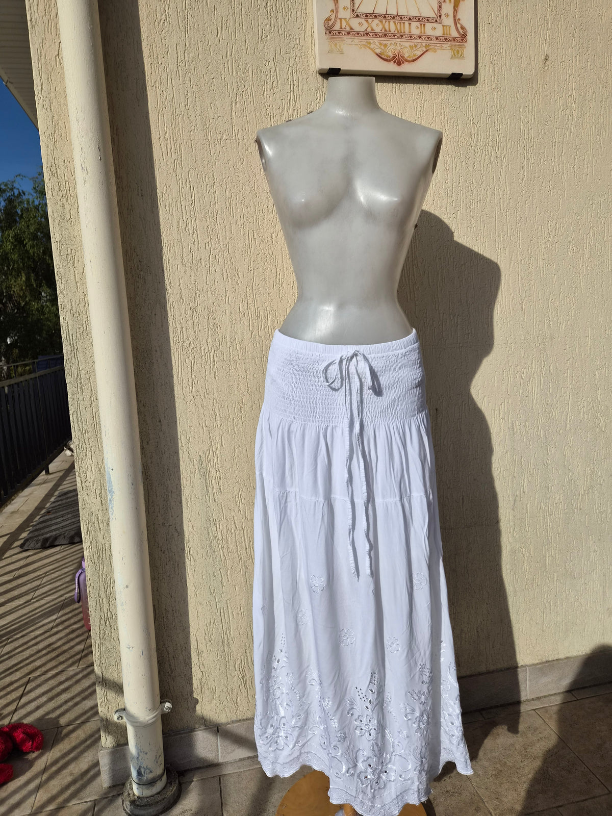 Longue jupe blanche