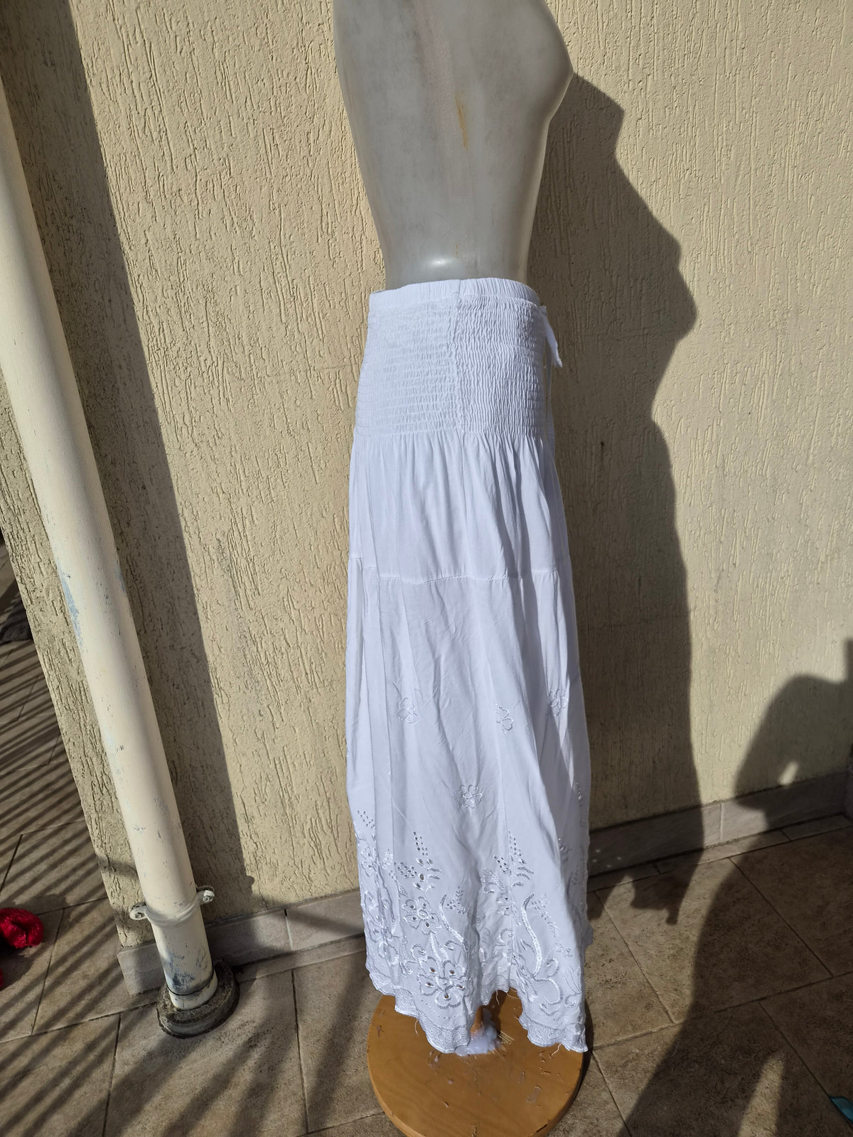 Longue jupe blanche