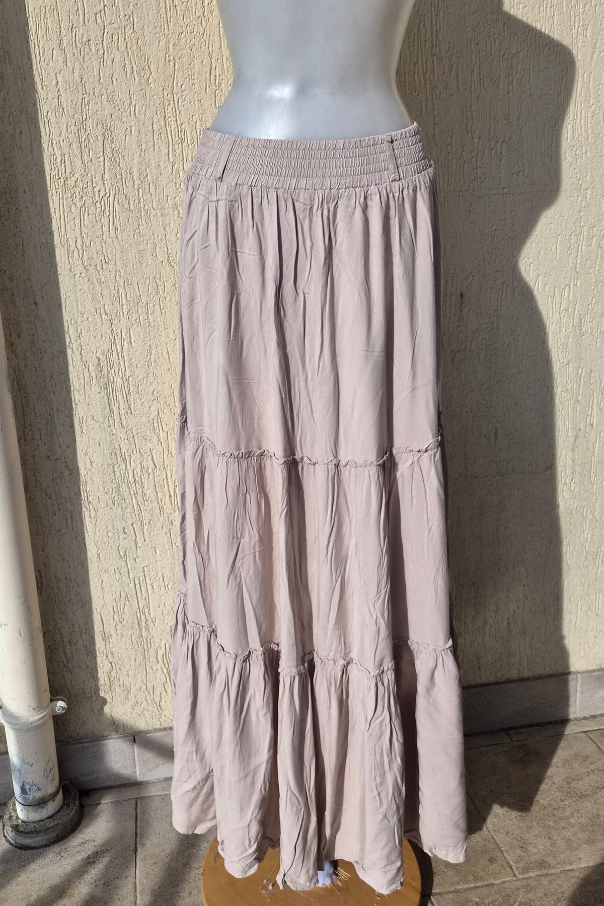 Longue jupe beige