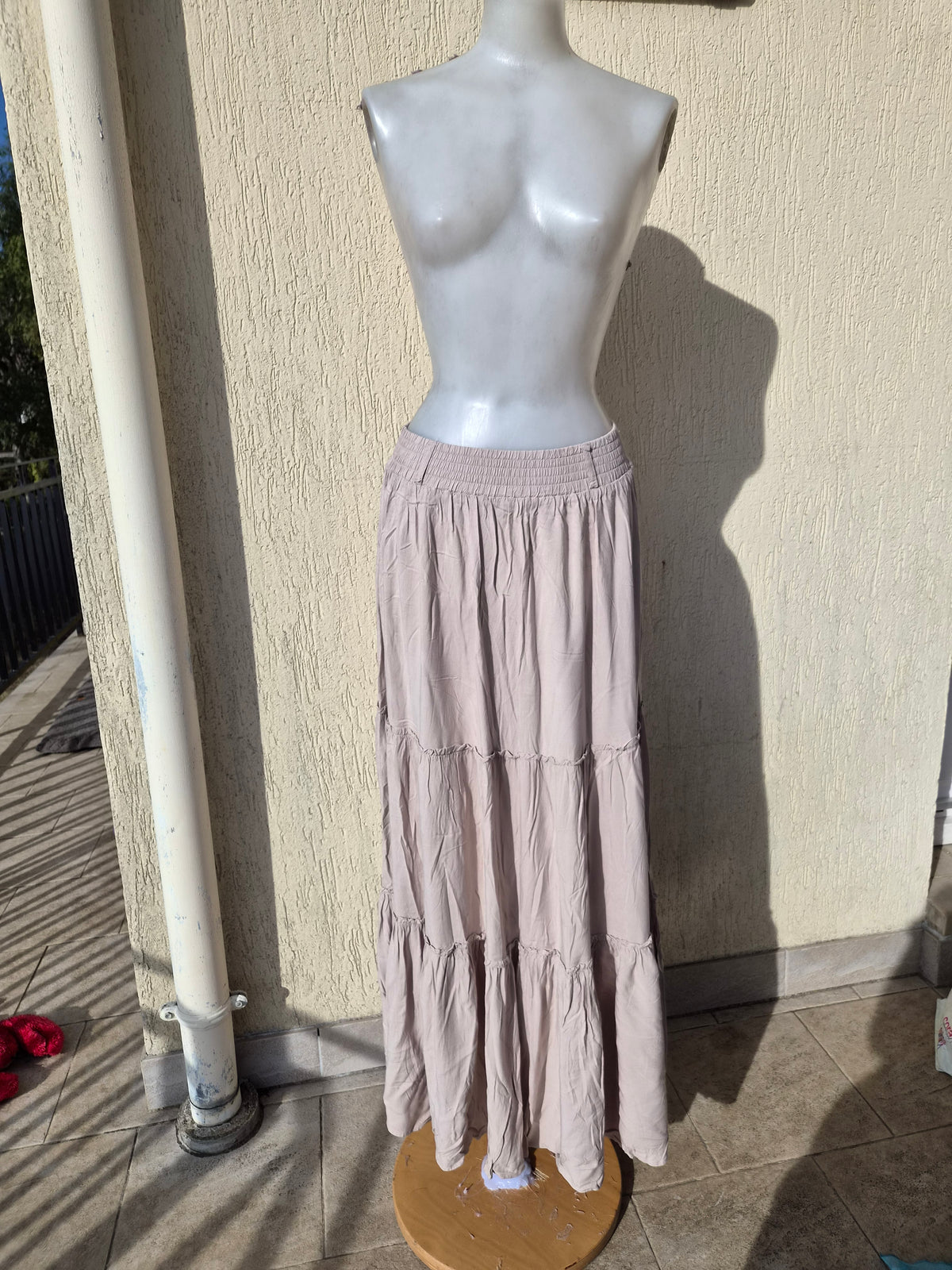 Longue jupe beige