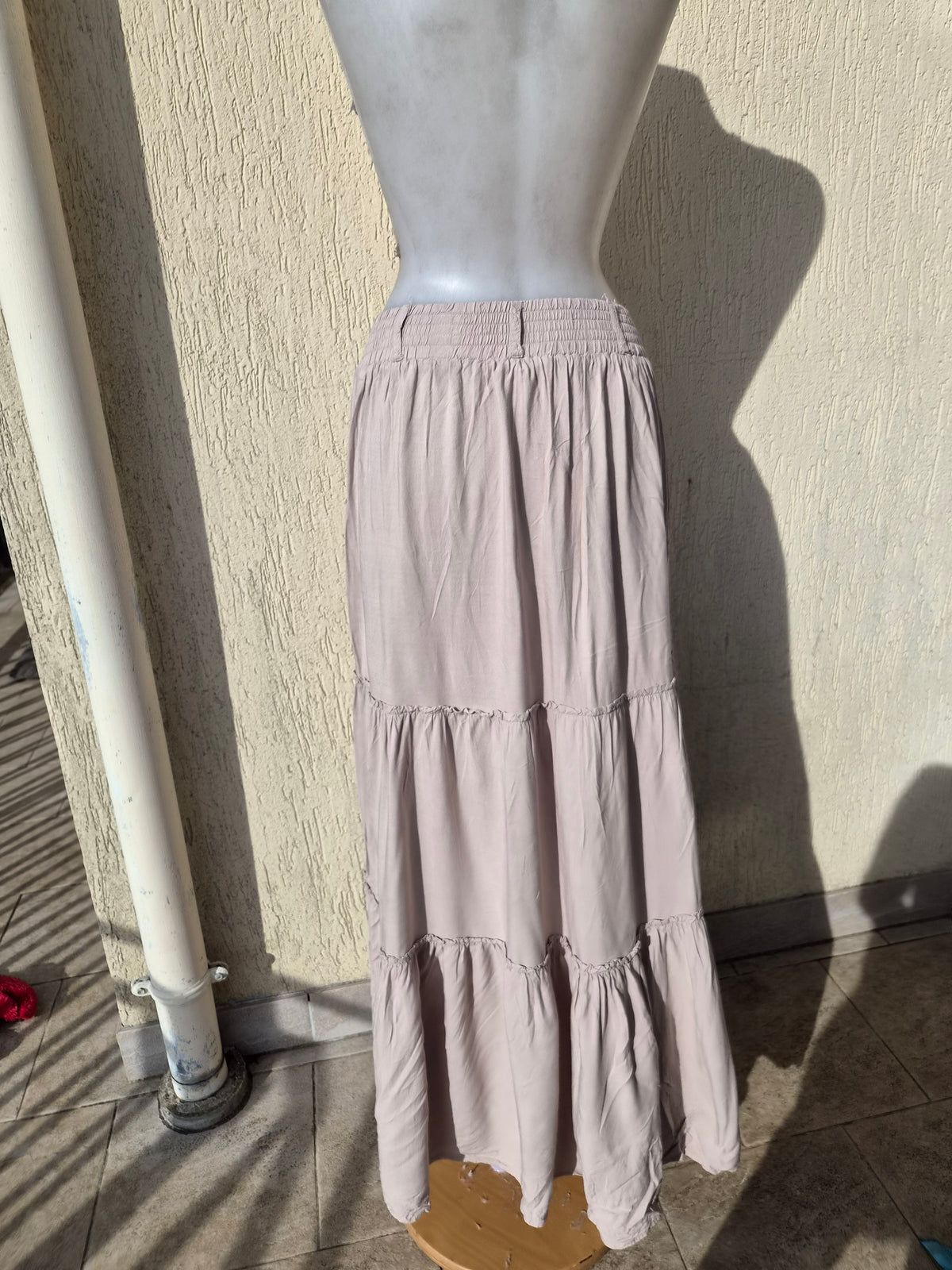 Longue jupe beige