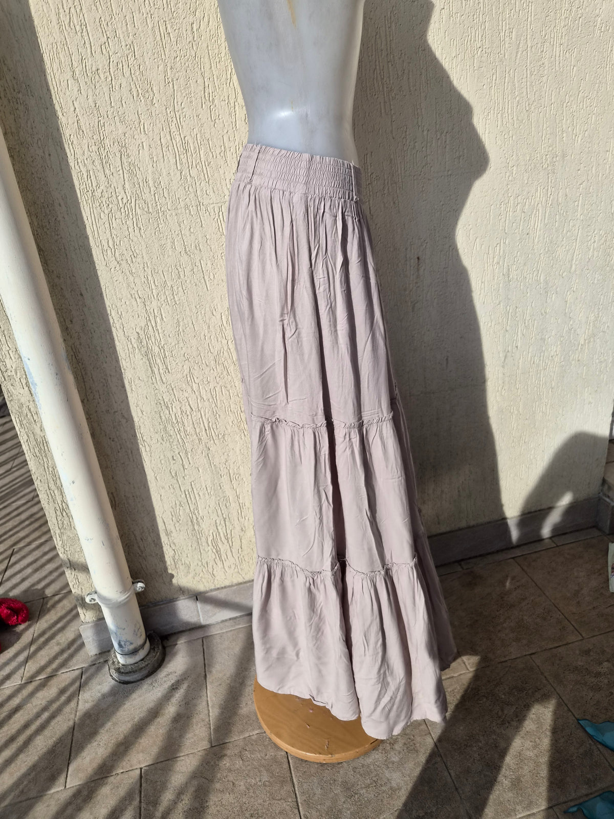 Longue jupe beige