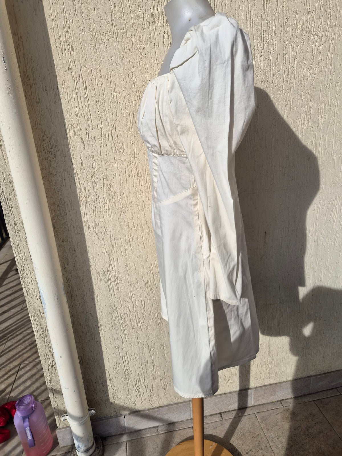 Robe cintrée crème