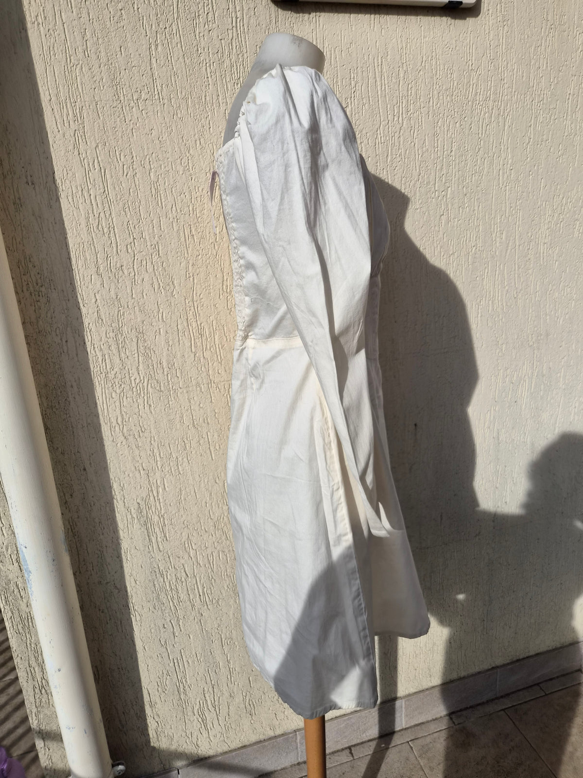 Robe cintrée crème