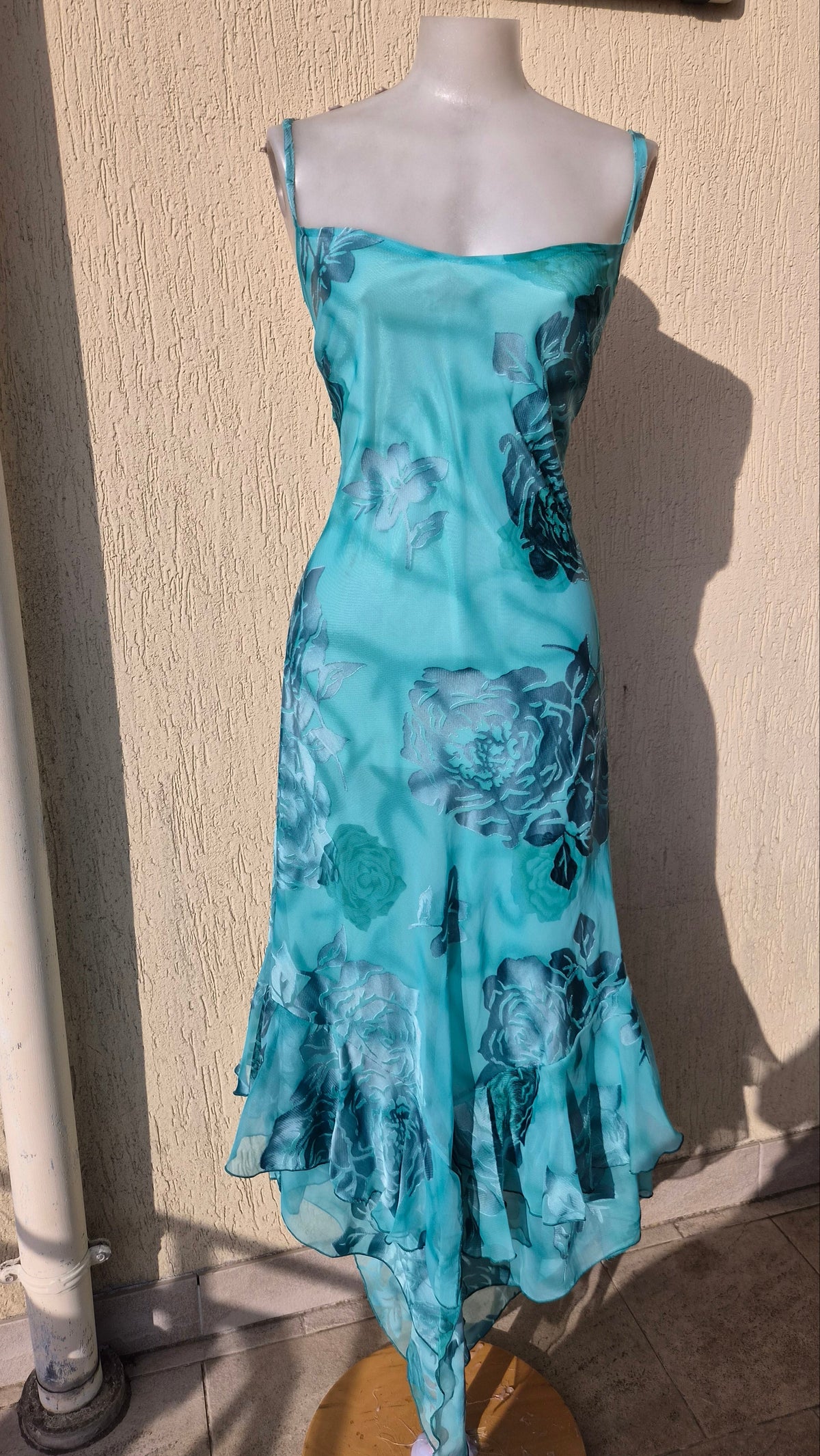Robe florale bleue