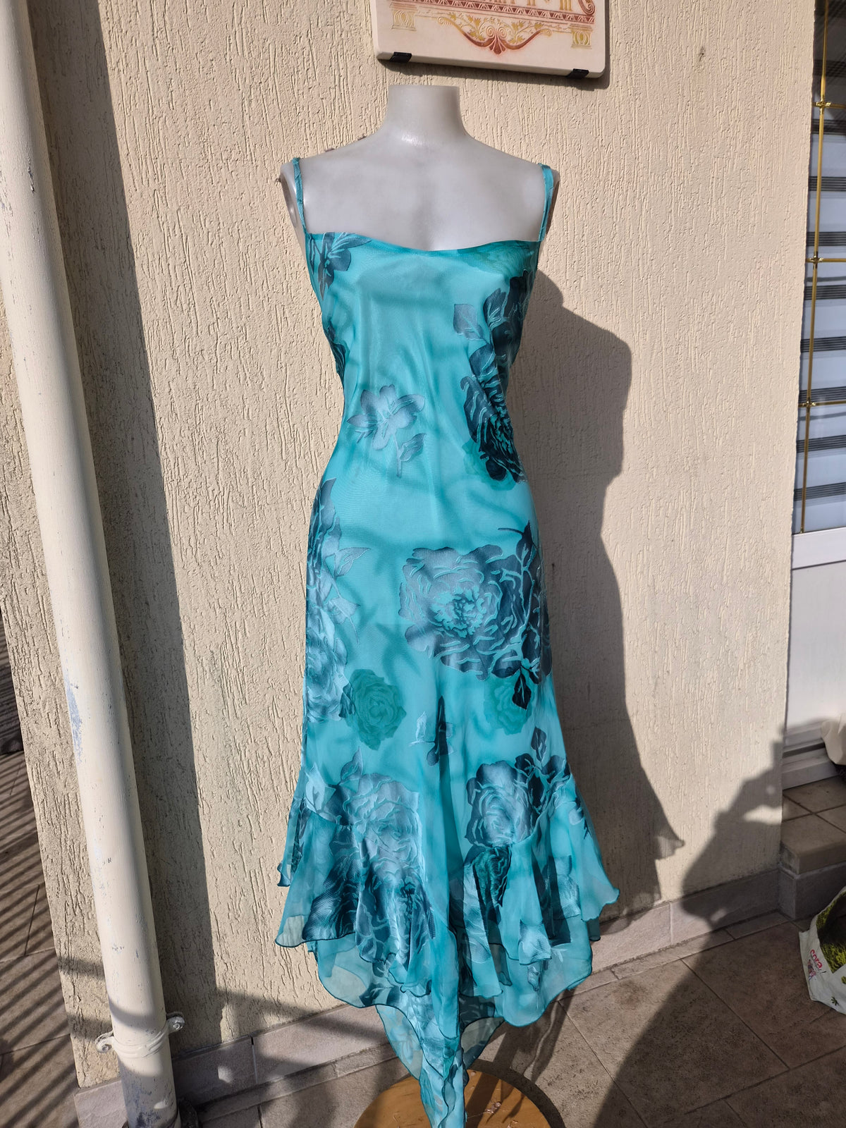 Robe florale bleue