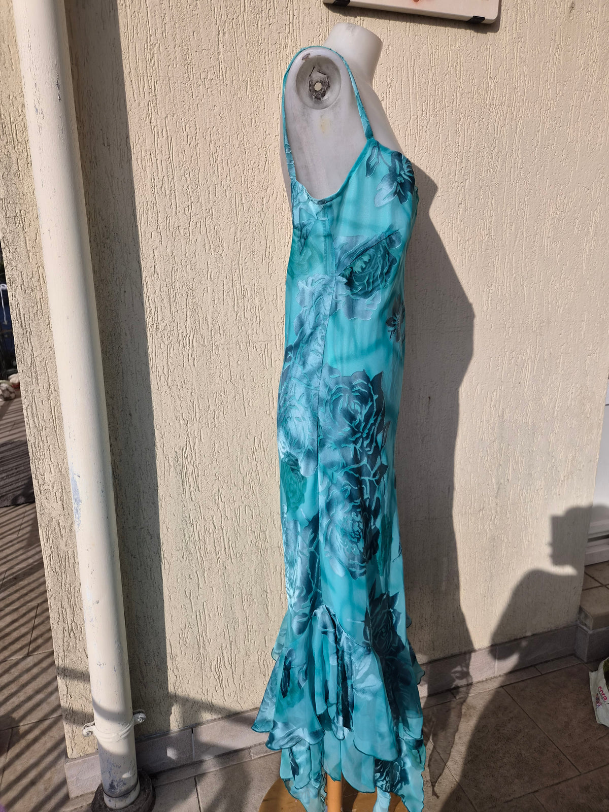 Robe florale bleue