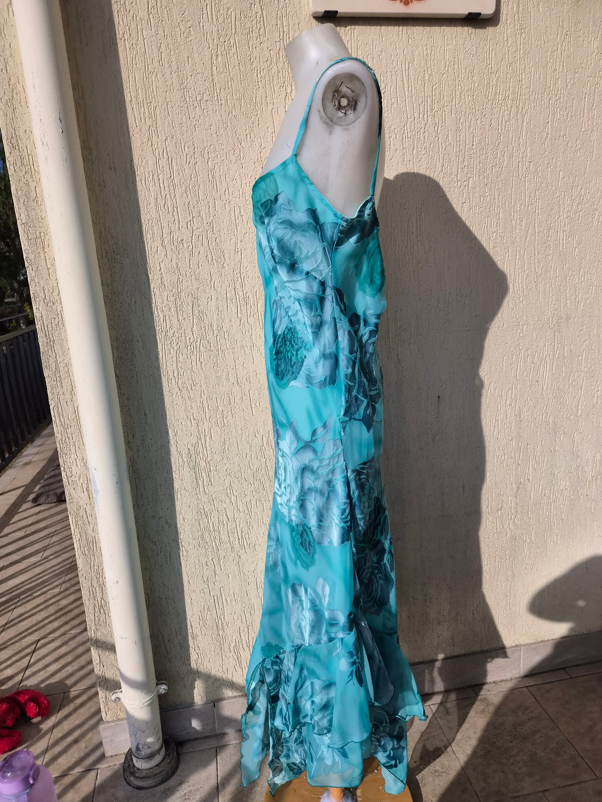 Robe florale bleue