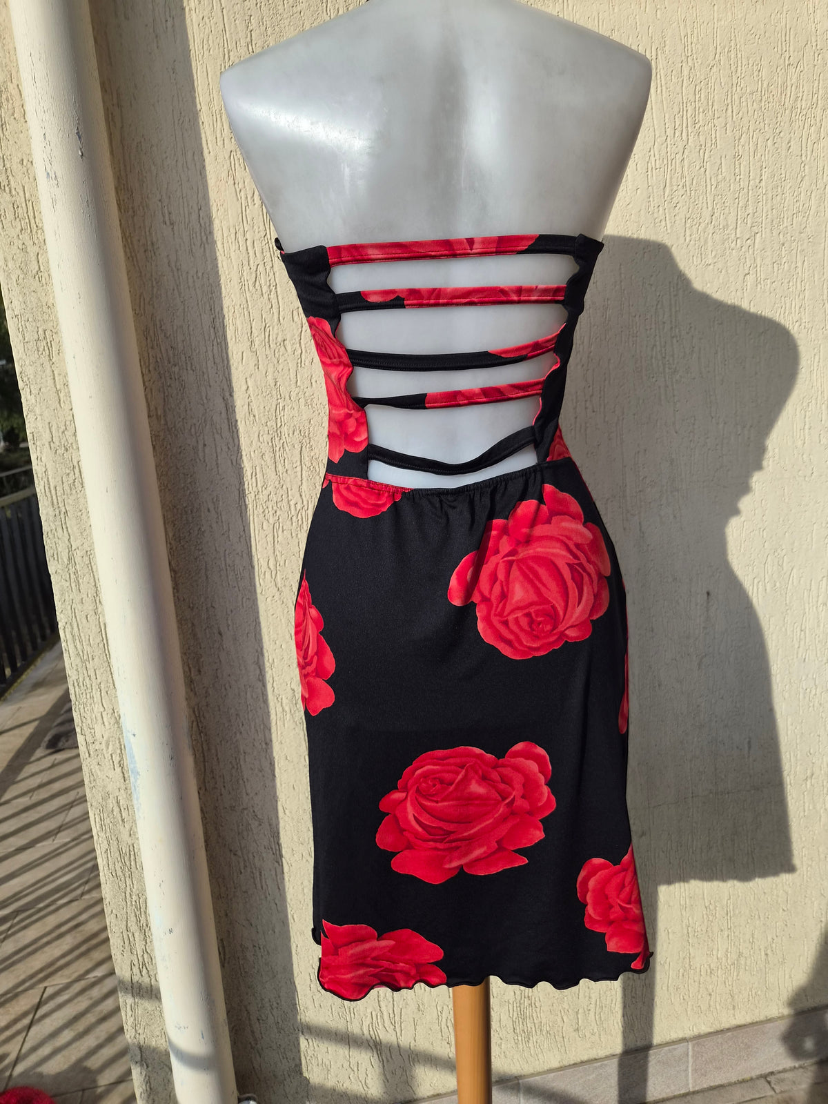 Rose-print backless dress