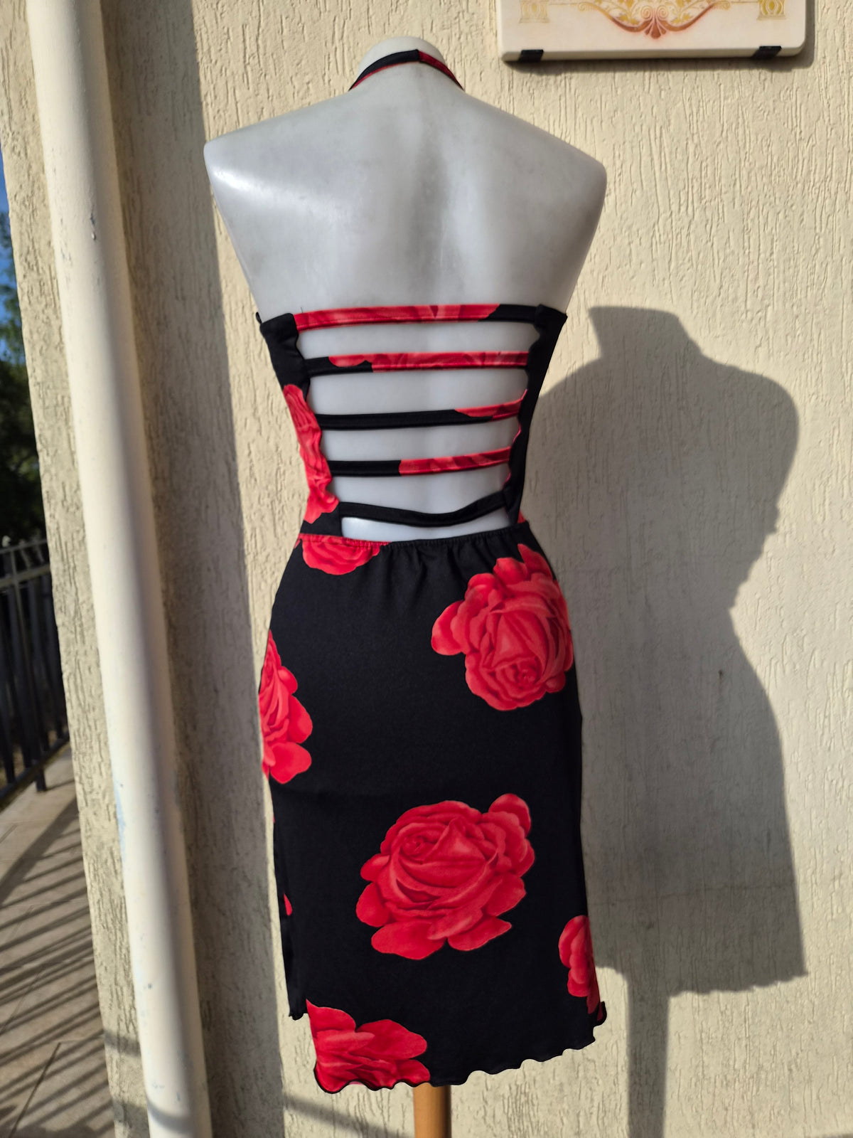 Rose-print backless dress