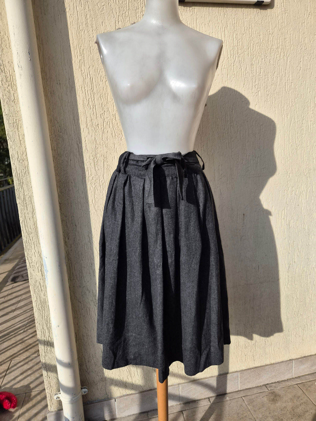 Flared wool skirt