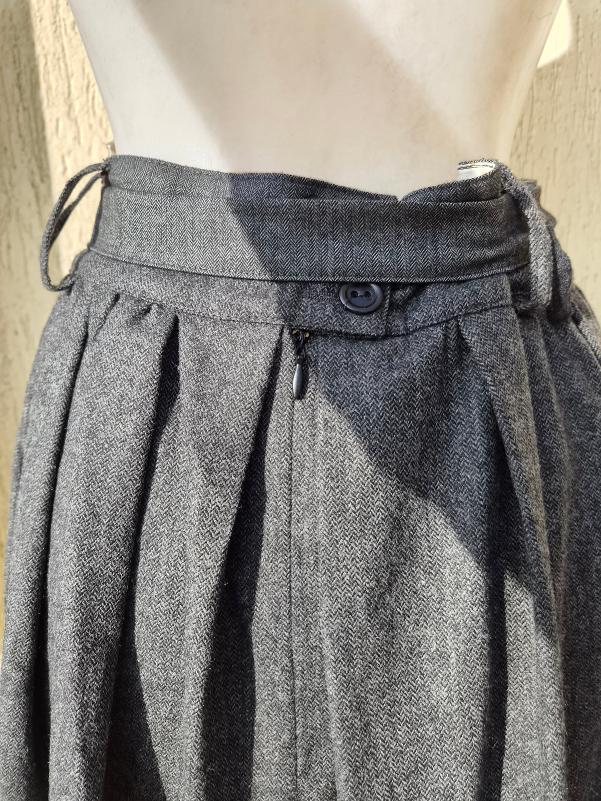 Flared wool skirt