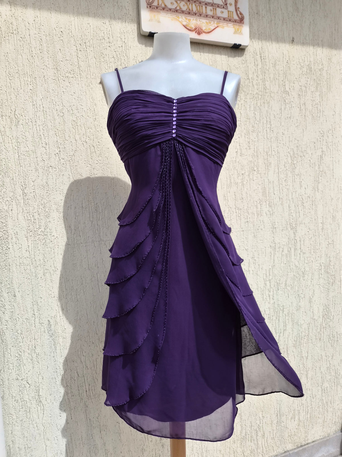 Robe violette à volants