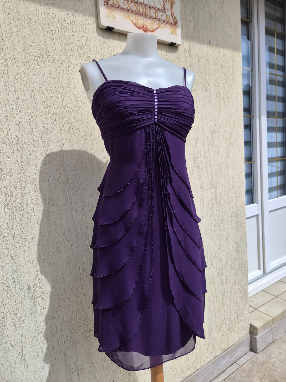 Robe violette à volants