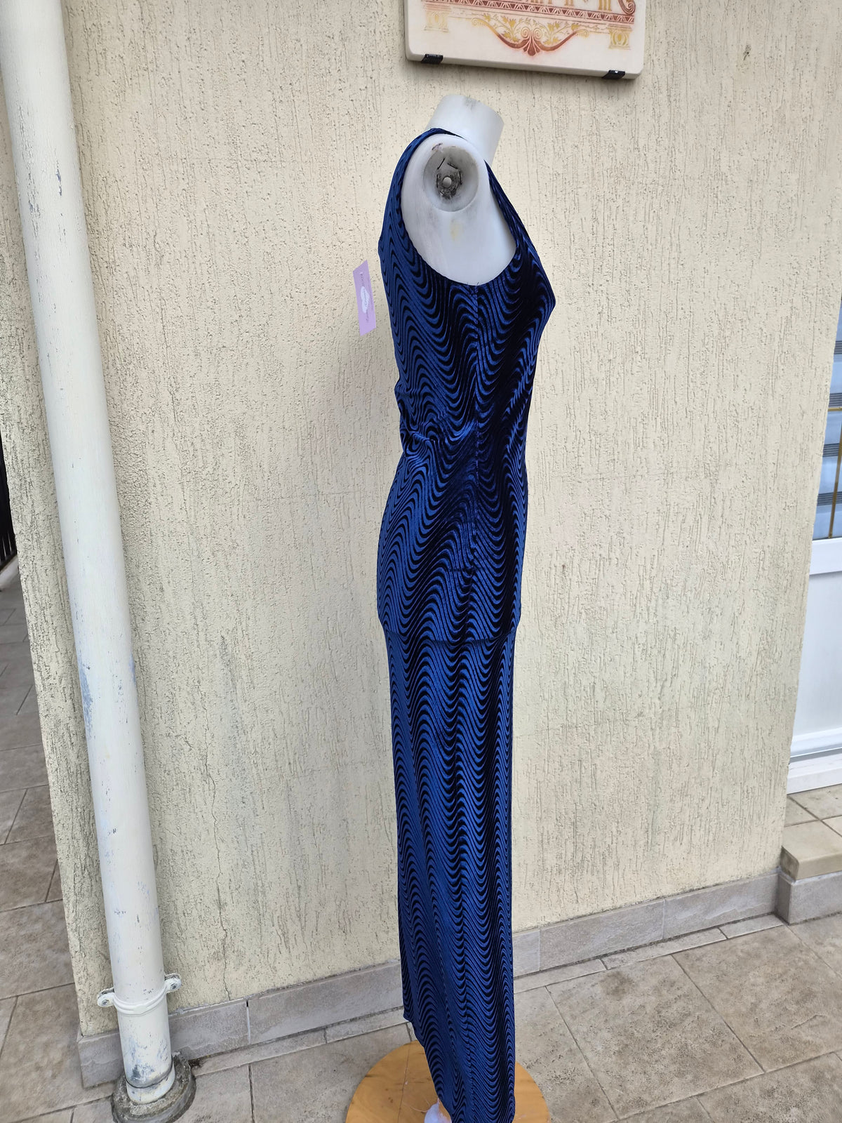 Robe bleue en velours