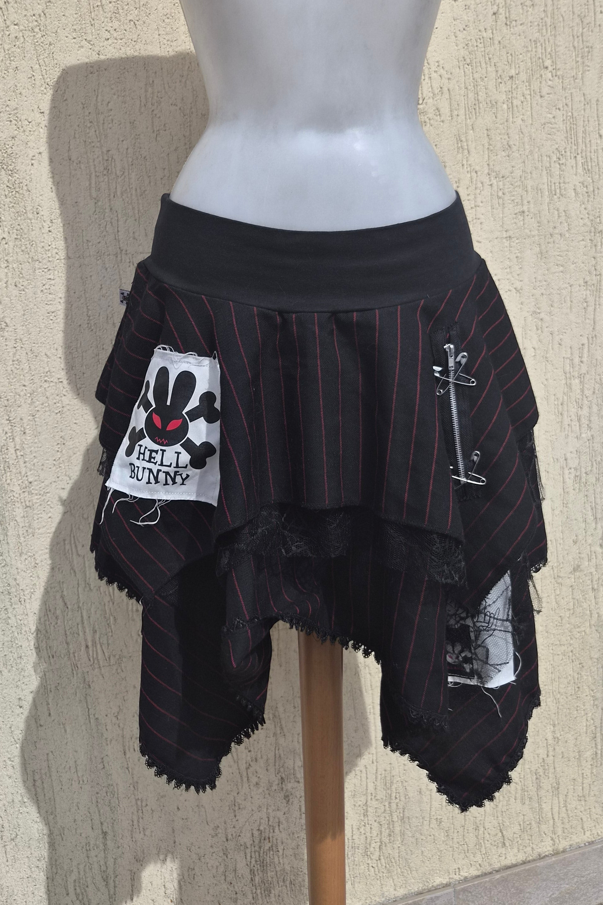 Jupe asymétrique Hell Bunny
