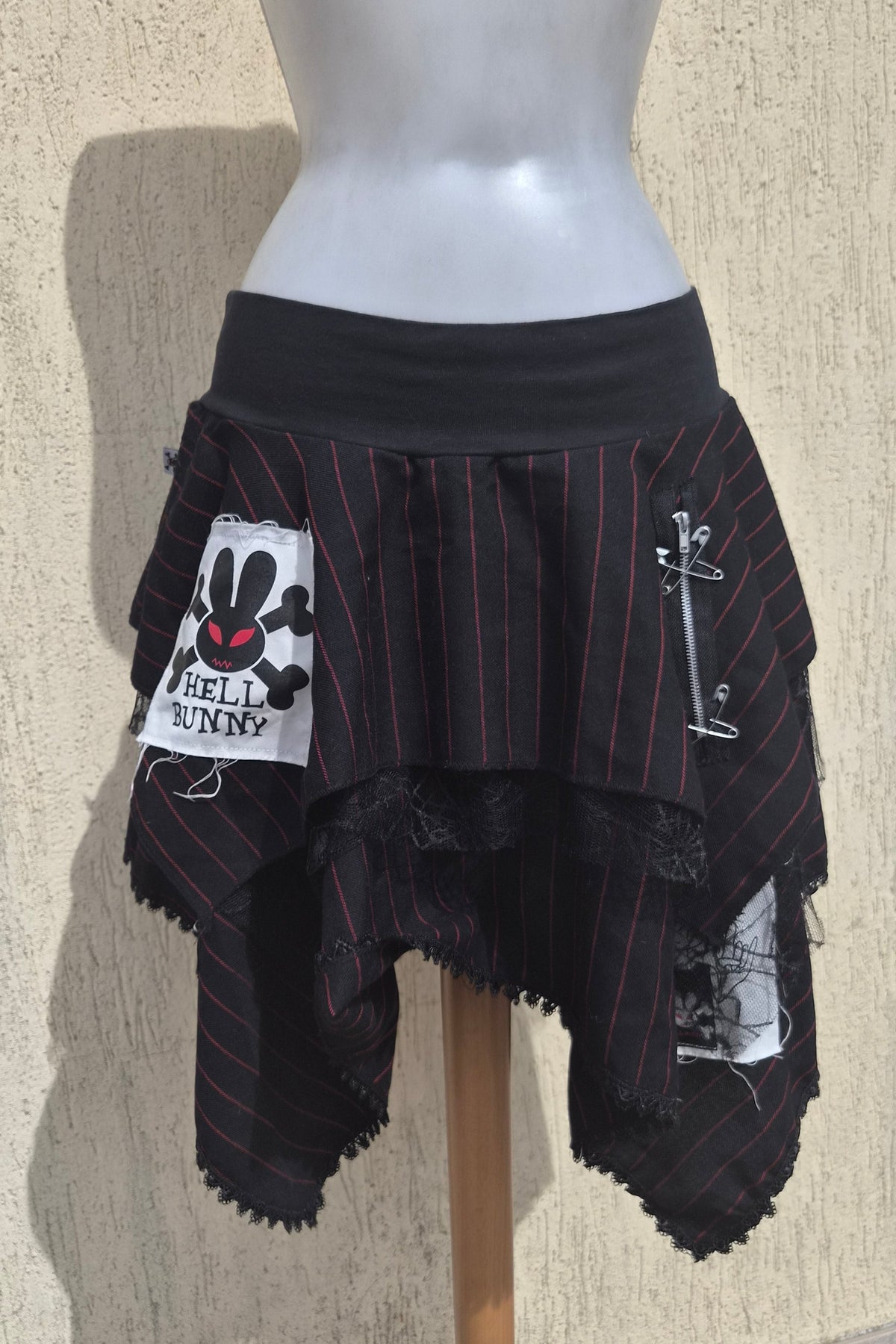 Jupe asymétrique Hell Bunny