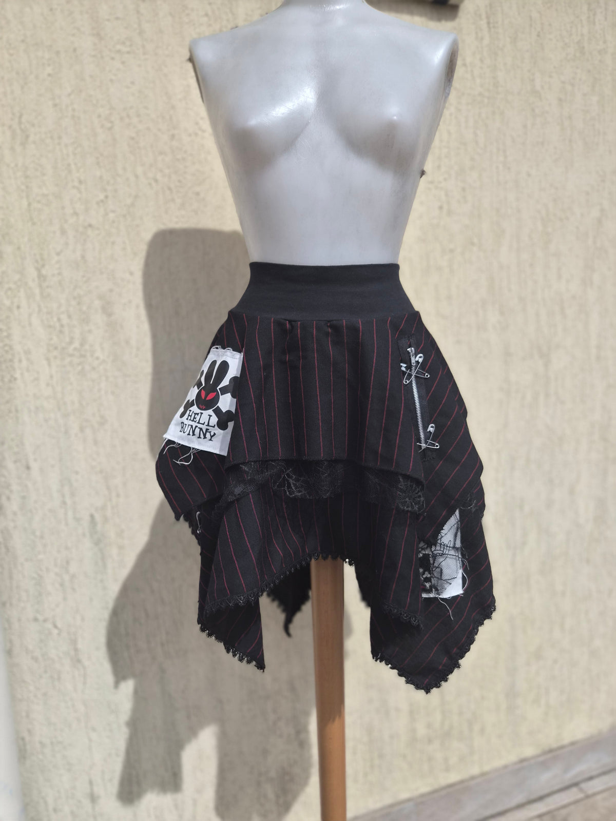Jupe asymétrique Hell Bunny