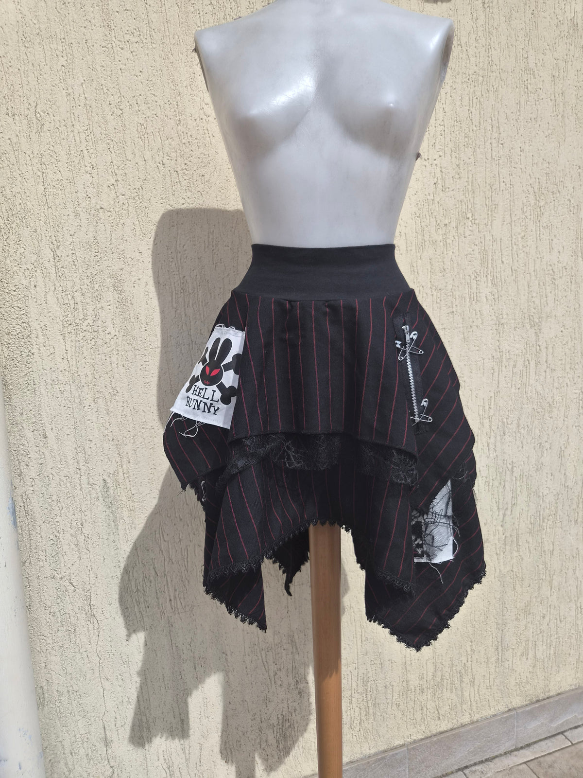 Jupe asymétrique Hell Bunny