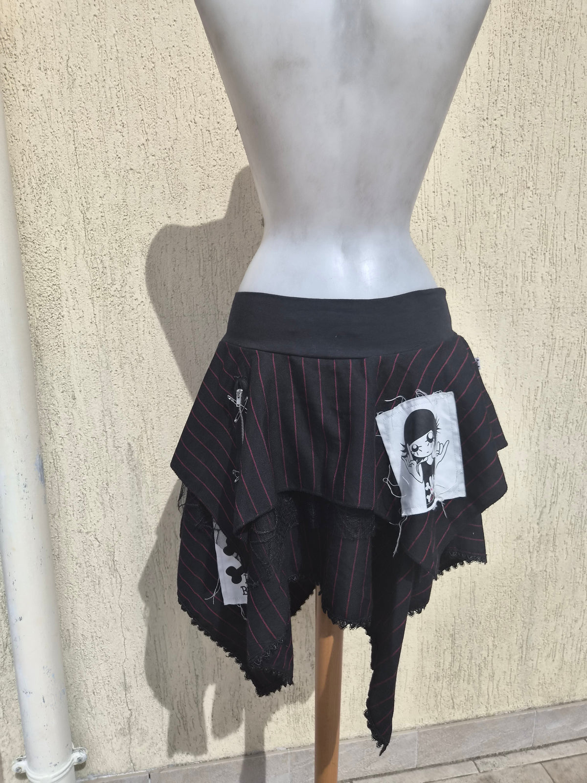 Jupe asymétrique Hell Bunny