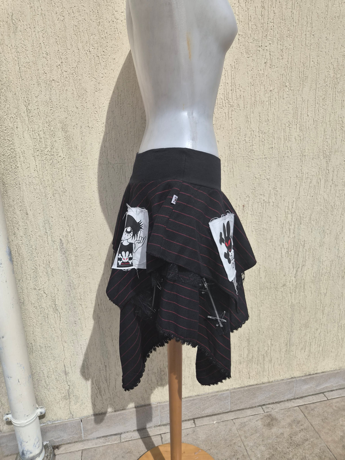 Jupe asymétrique Hell Bunny