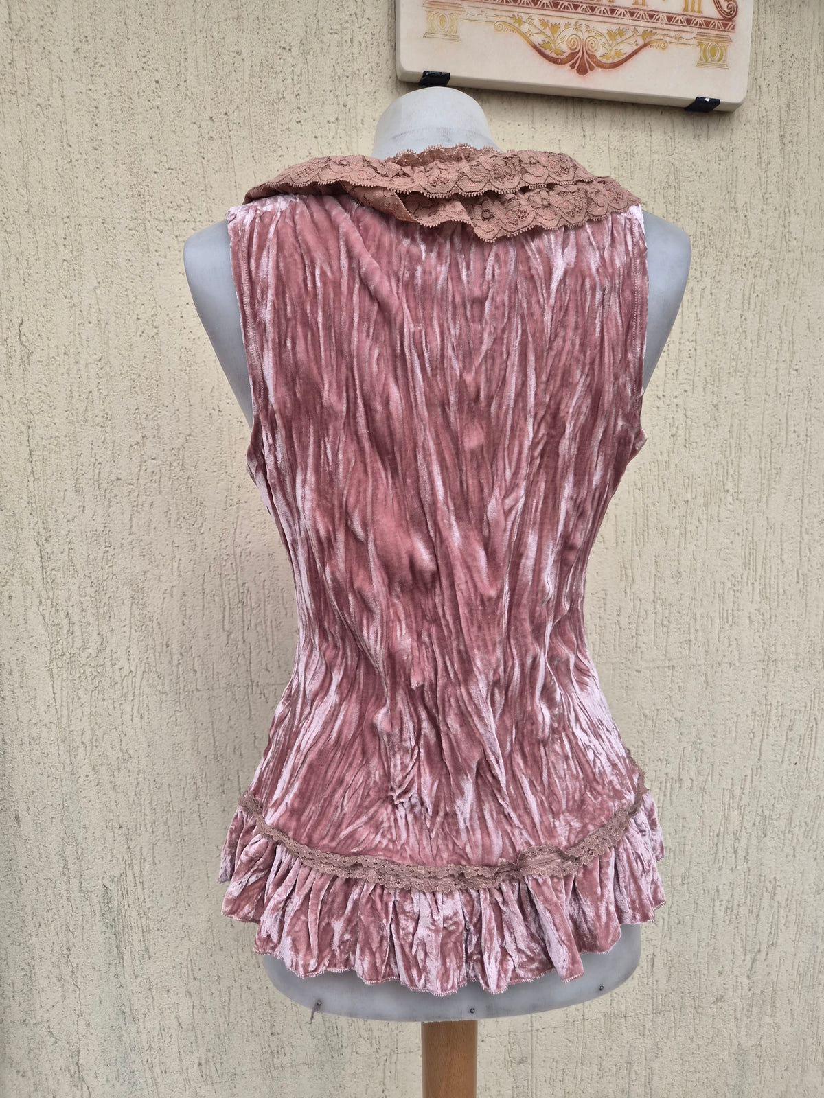 Dusty pink velvet crop top